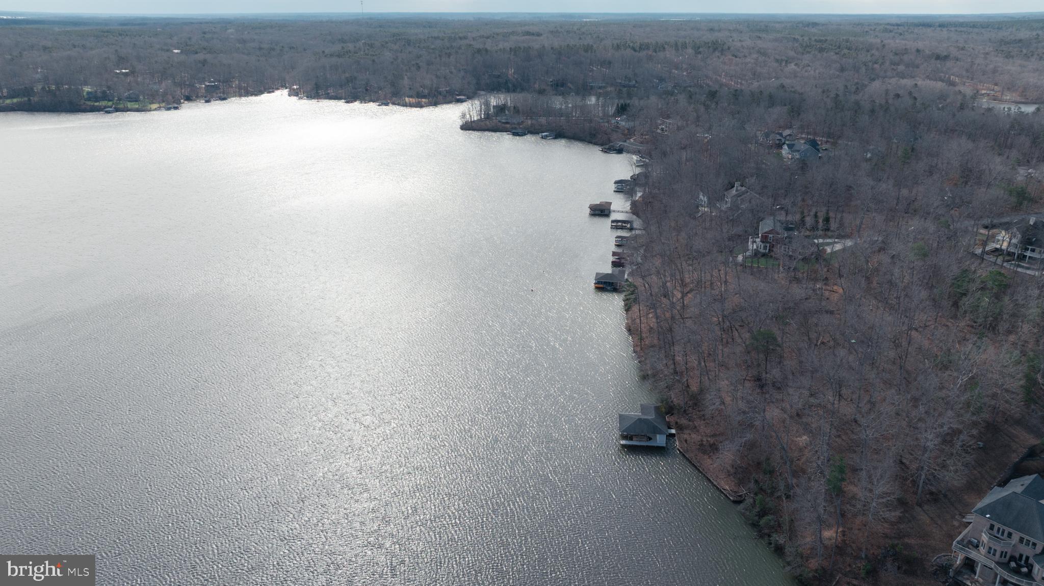 FRESHWATER ESTATES - Land