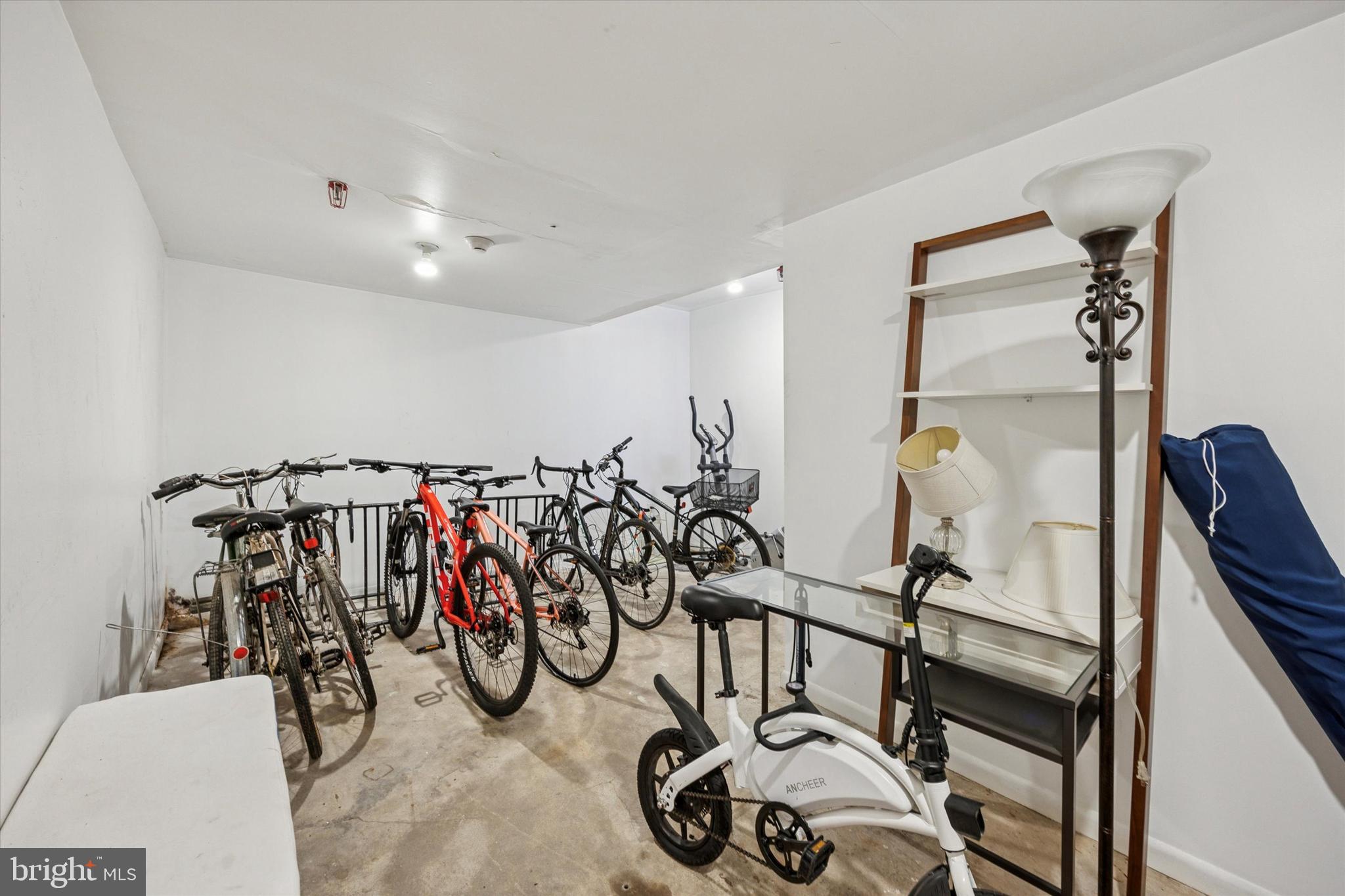 WASHINGTON SQ WEST - Residential