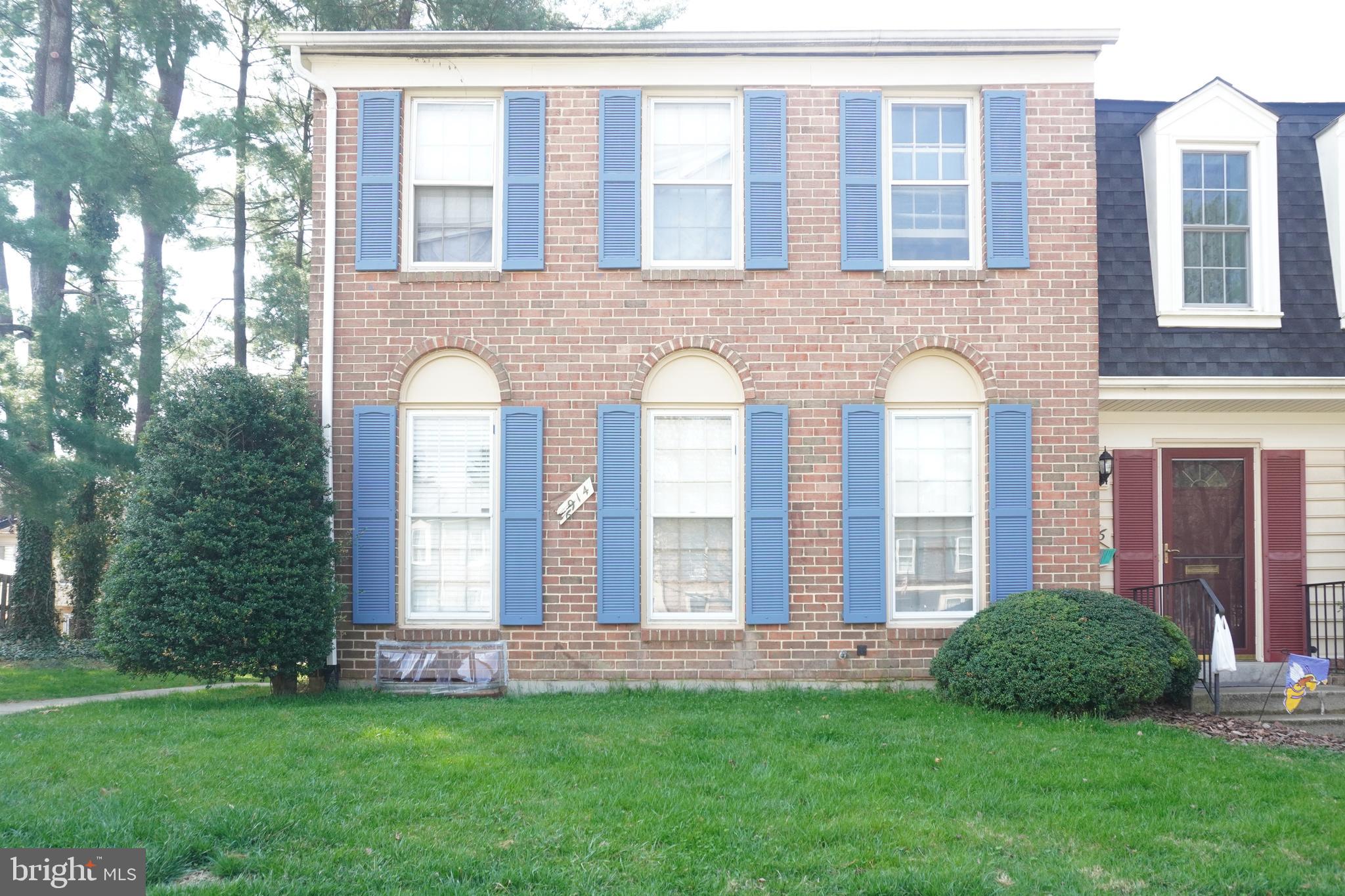 Beautifully Maintained home currently this house has been fully renovated,This house is moving ready , please bring your buyer ,this house would no last long .