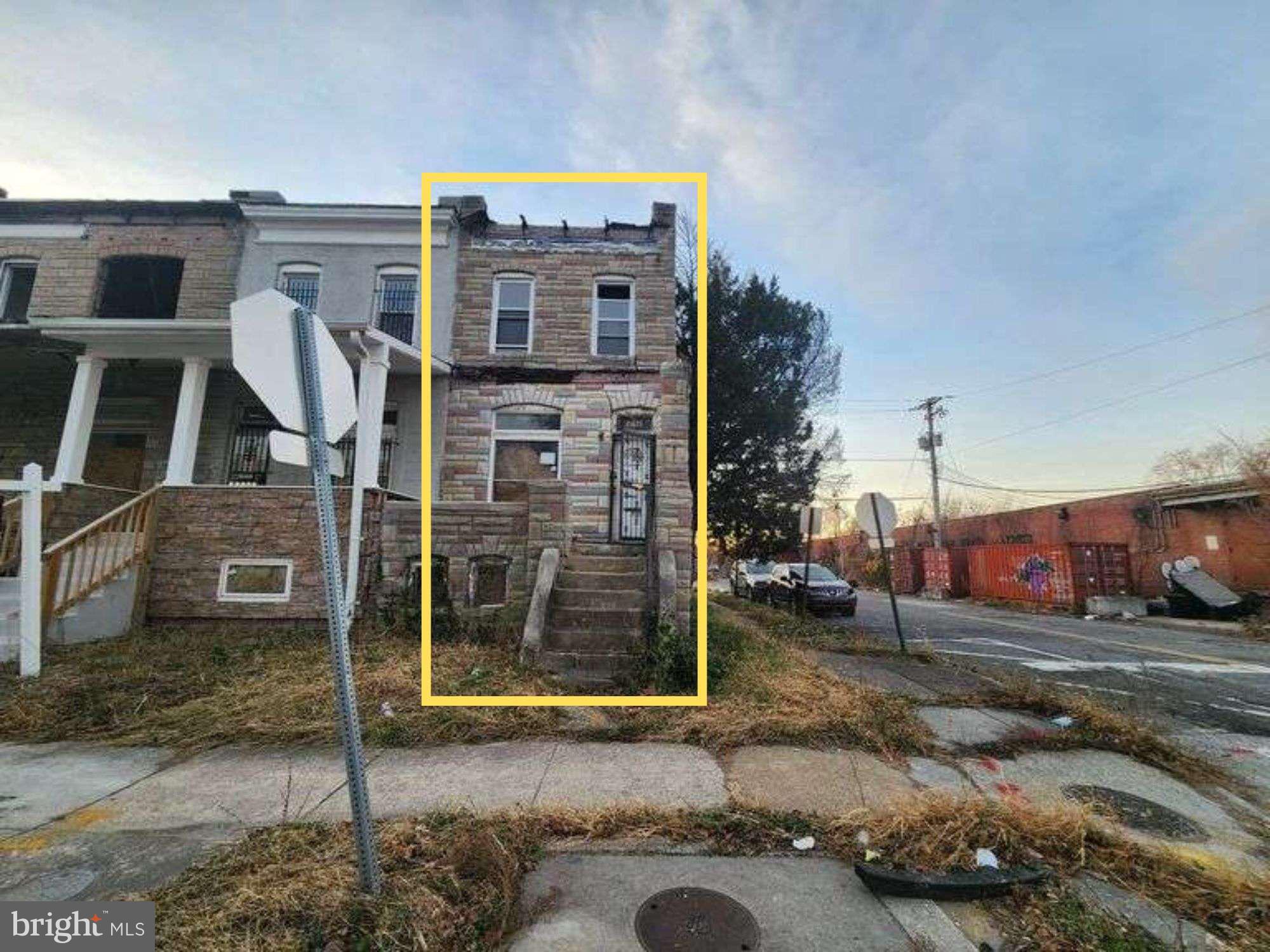 ONLINE AUCTION: This auction takes place on the Ashland Auction Group website bidding platform. Bidding begins 7/17/2026, 10:00 AM. Bidding ends 7/21/2026, 1:00 PM. The list price is the suggested opening bid. Deposit: $5,000.

This two-story townhouse is located in the Coppin Heights neighborhood within Baltimore City. Residents can enjoy the nearby facilities and attractions such as the Mondawmin Mall, Gwynns Falls, and Coppin State University. The property is vacant. The area provides easy access to a major traffic artery, W North Ave, connecting to other regional parts of the city.