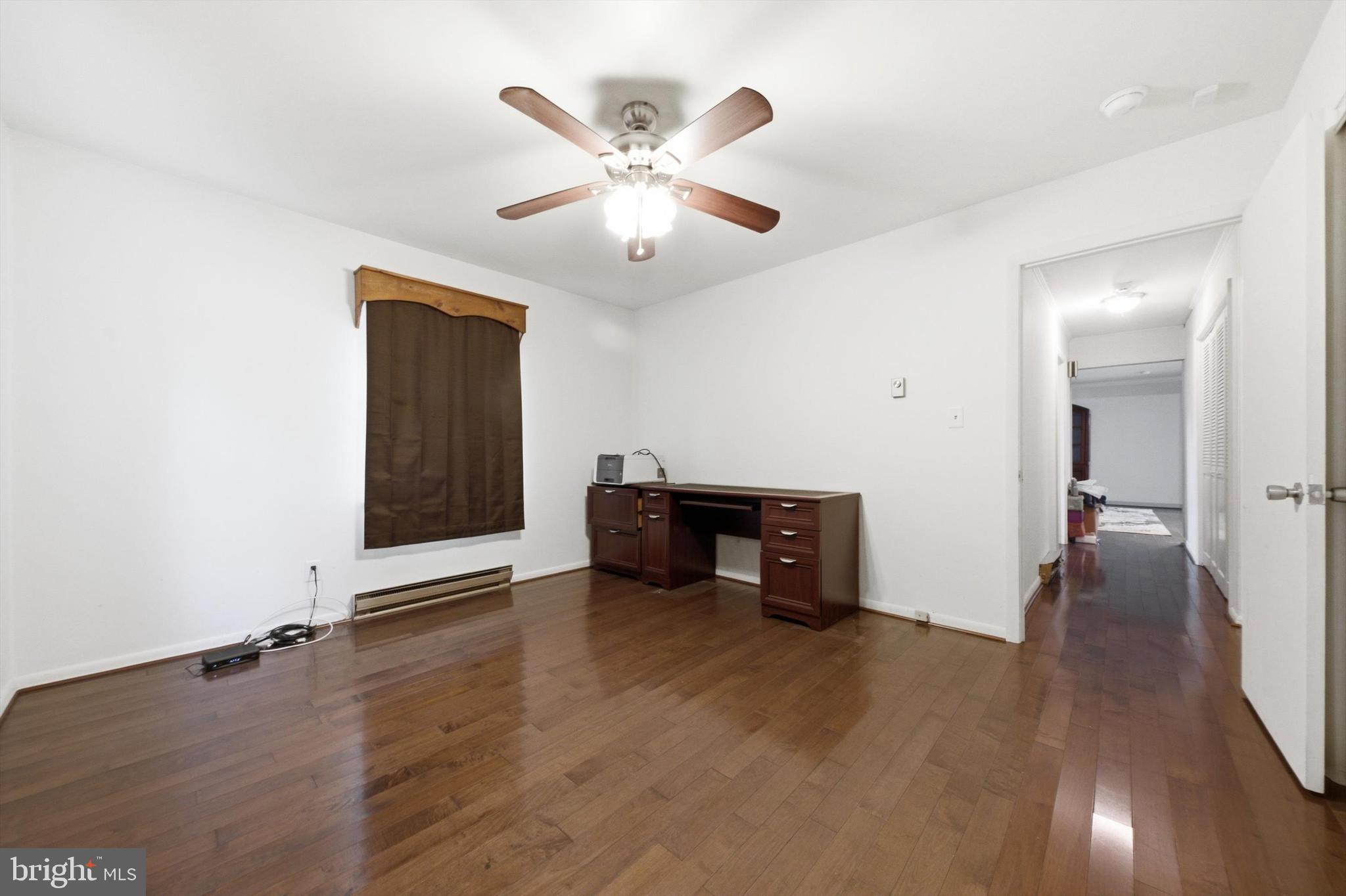 ELMHURST - Residential