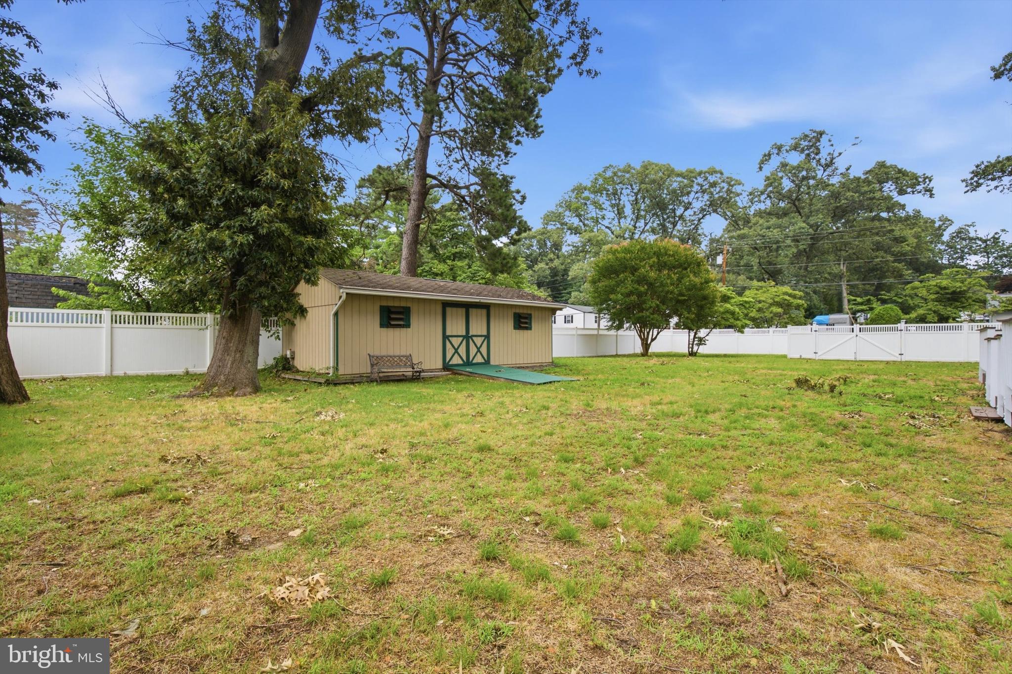 ELMHURST - Residential
