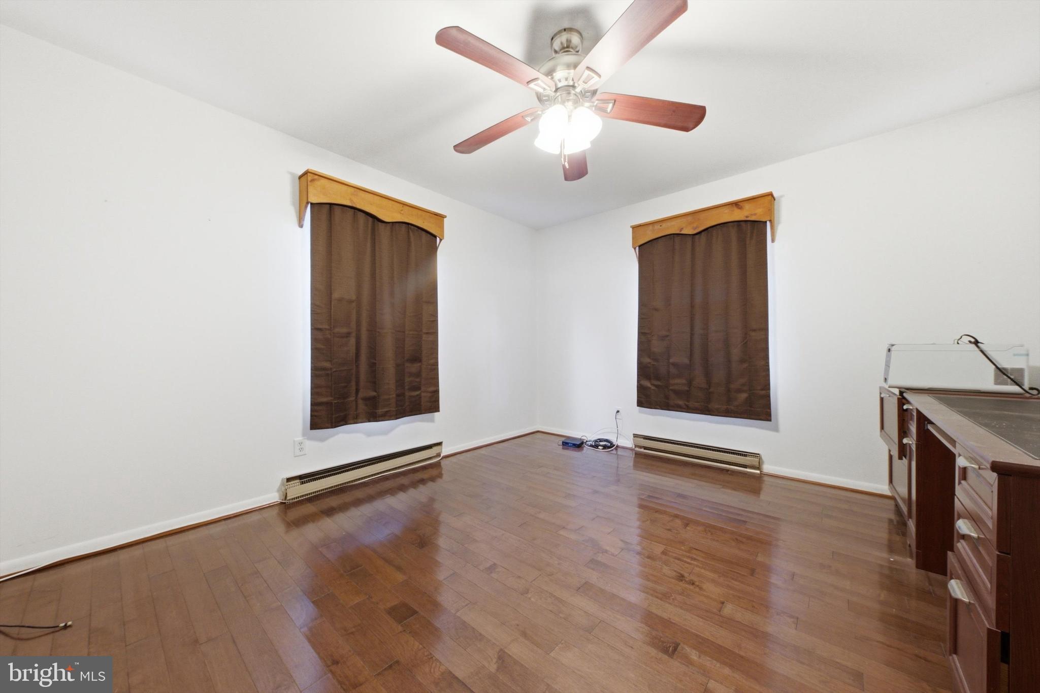ELMHURST - Residential