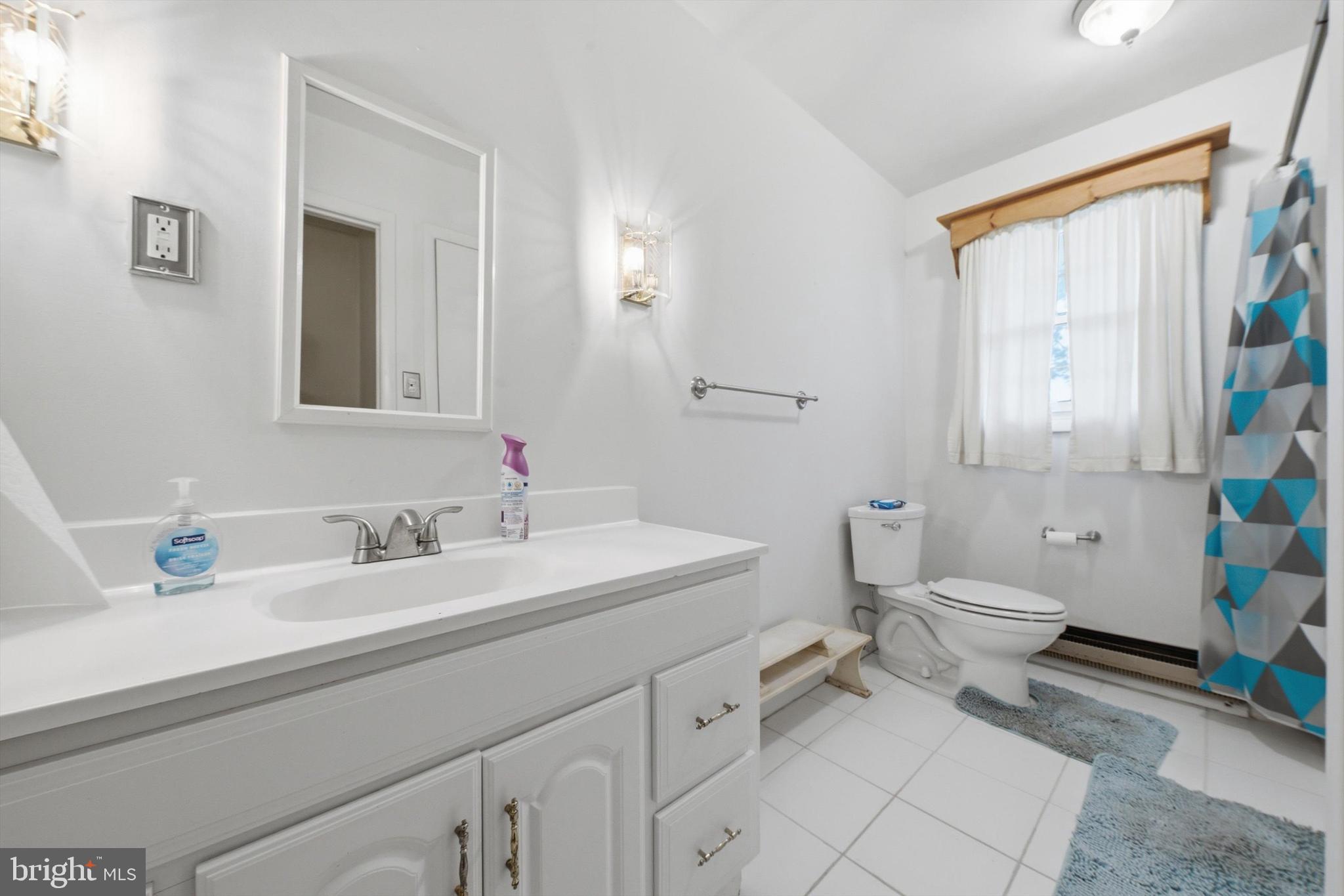 ELMHURST - Residential