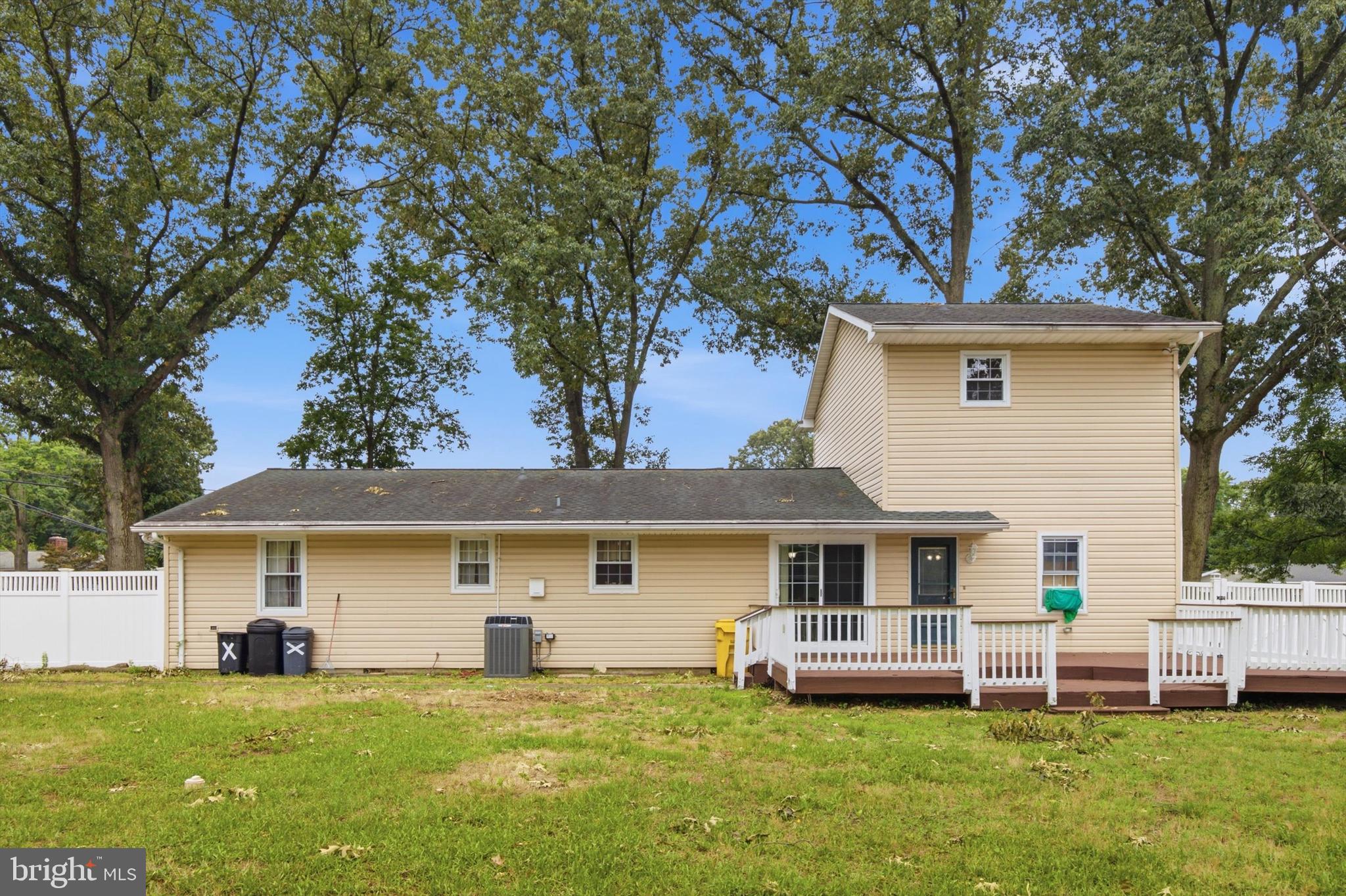 ELMHURST - Residential