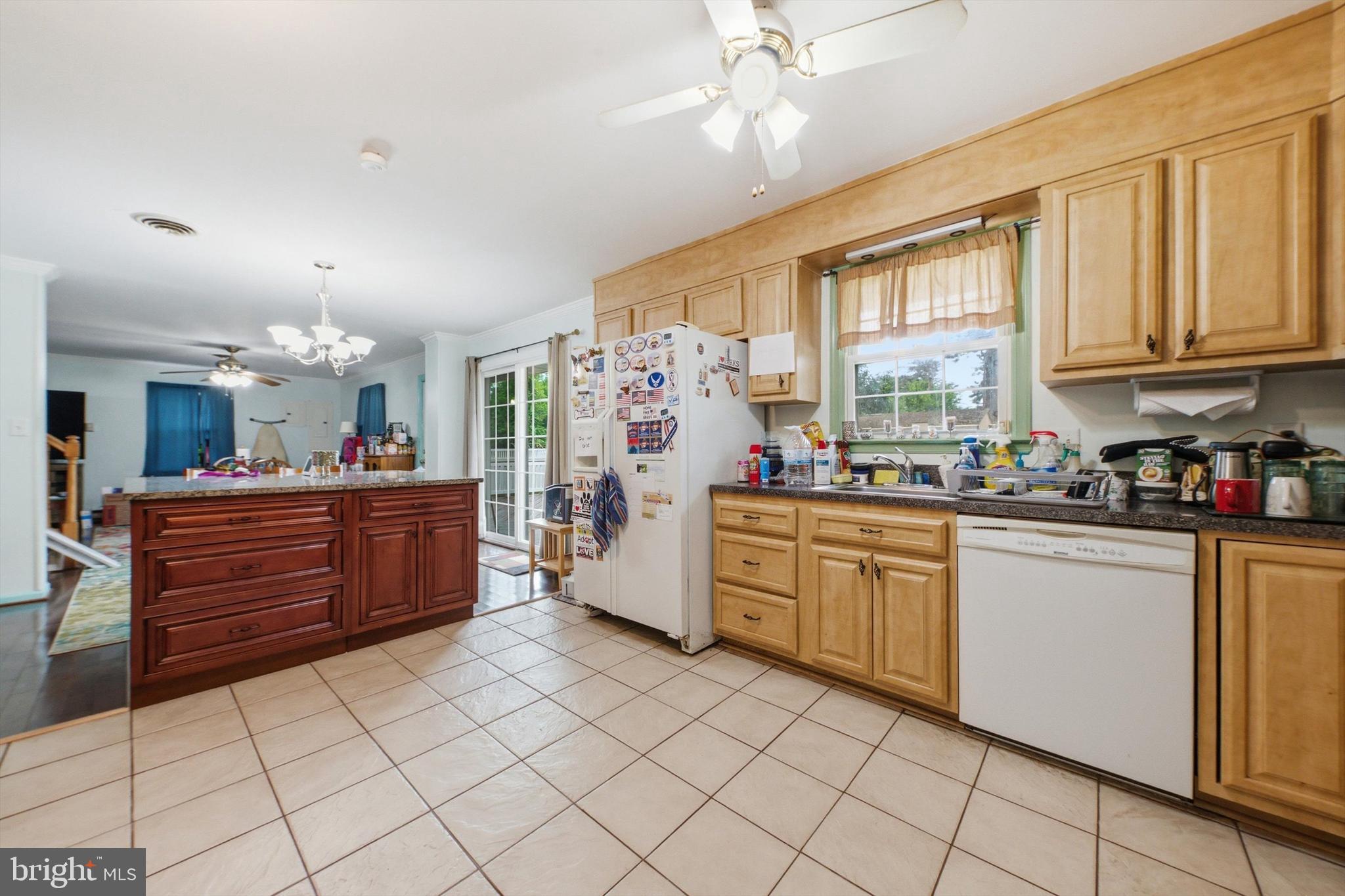 ELMHURST - Residential