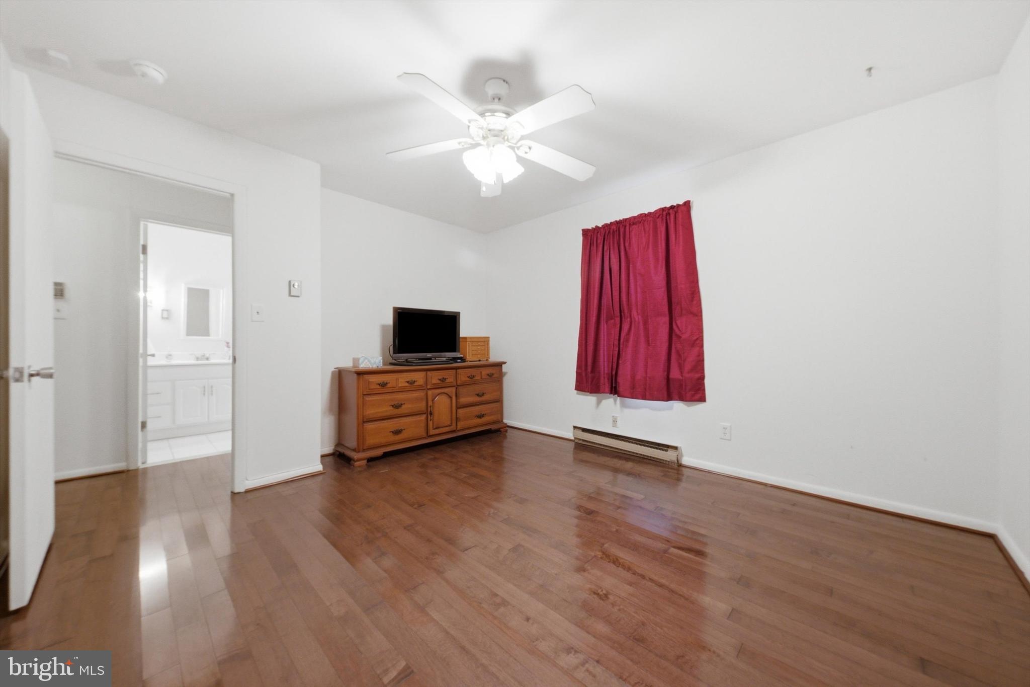 ELMHURST - Residential