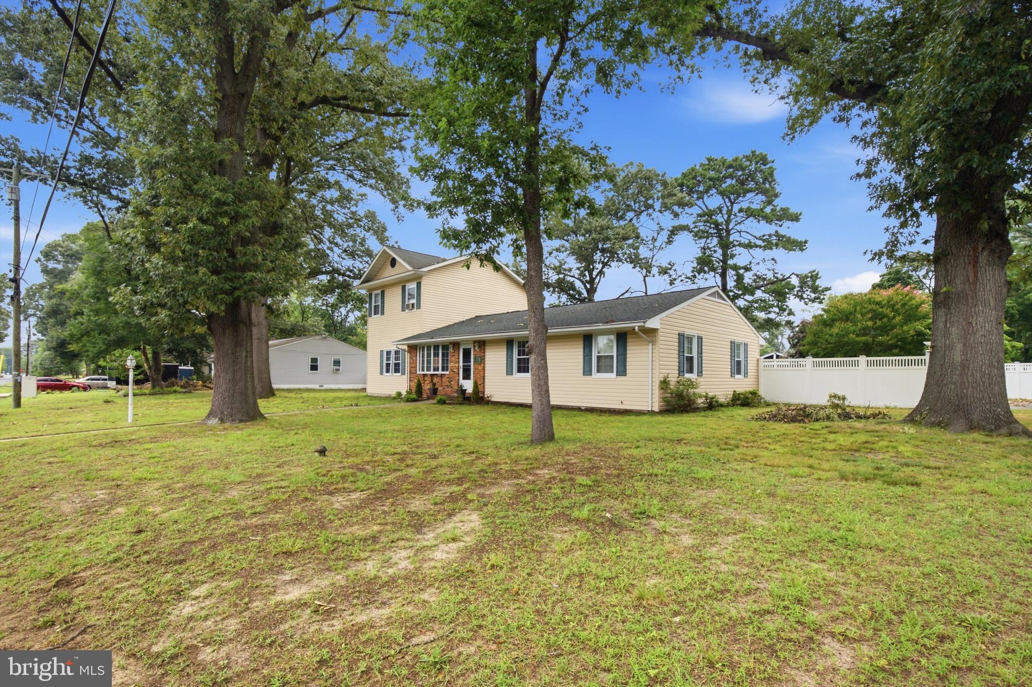 ELMHURST - Residential