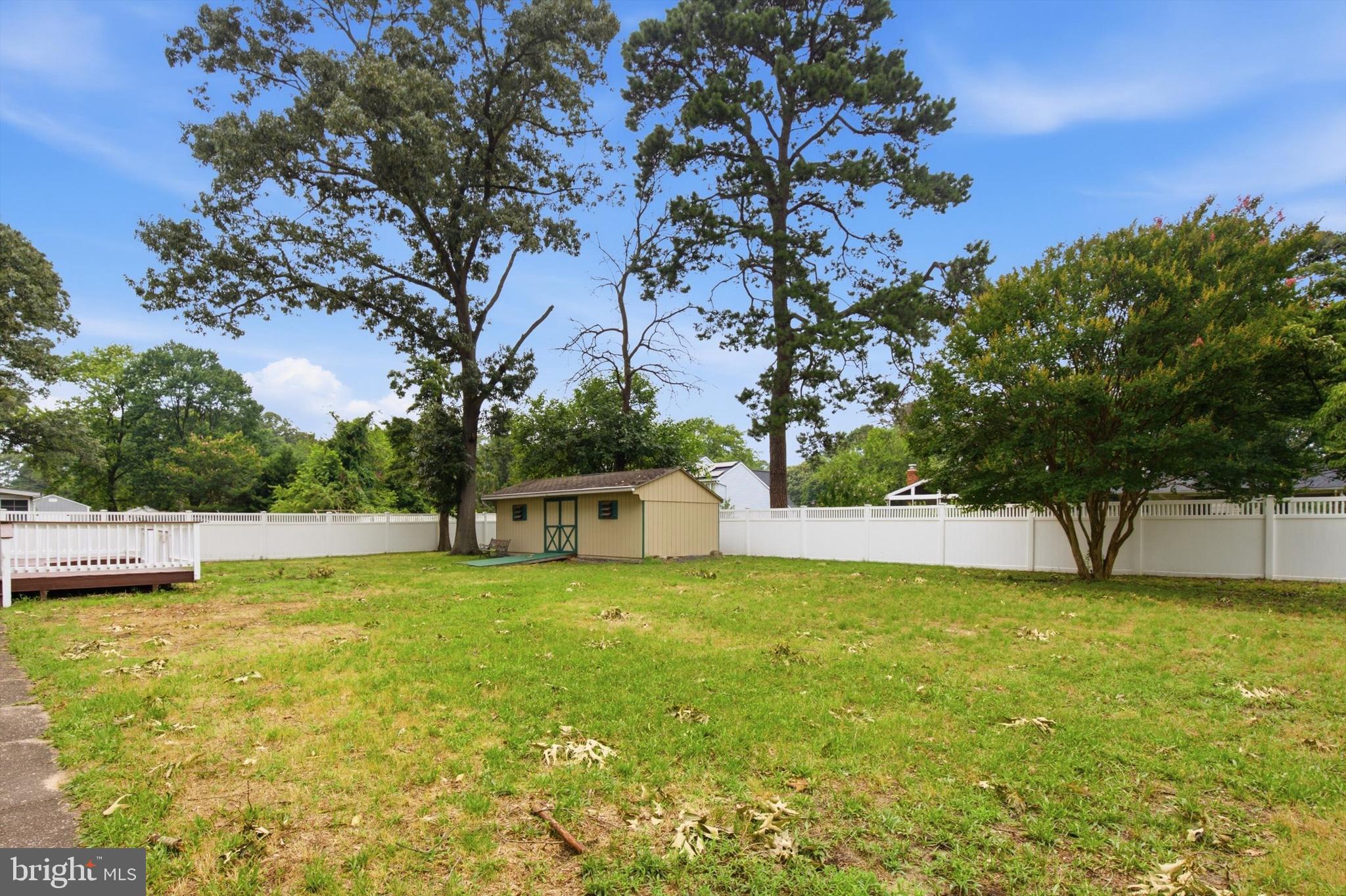 ELMHURST - Residential