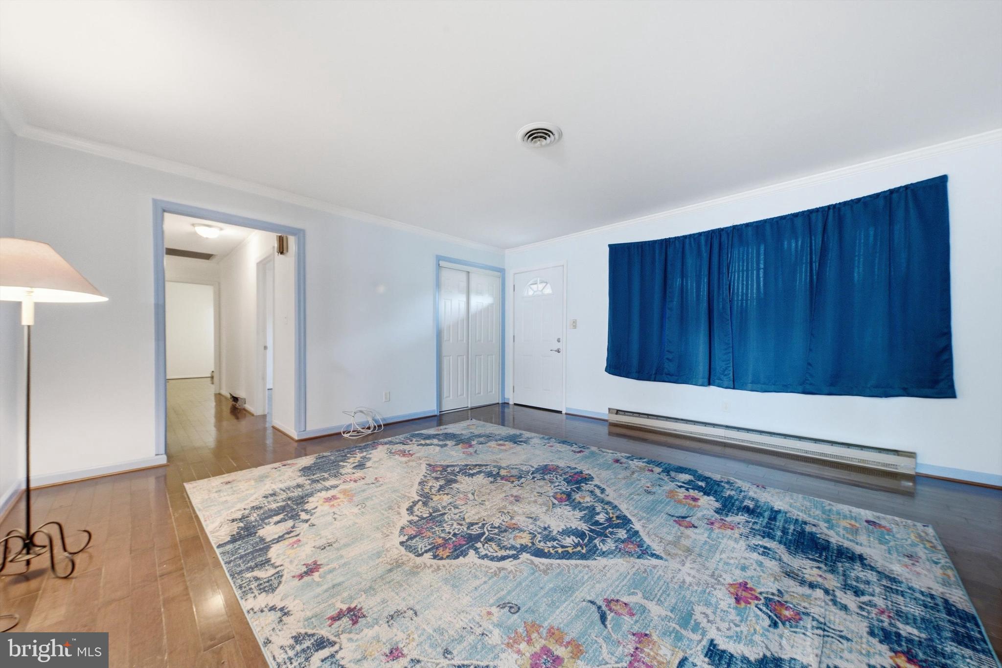 ELMHURST - Residential