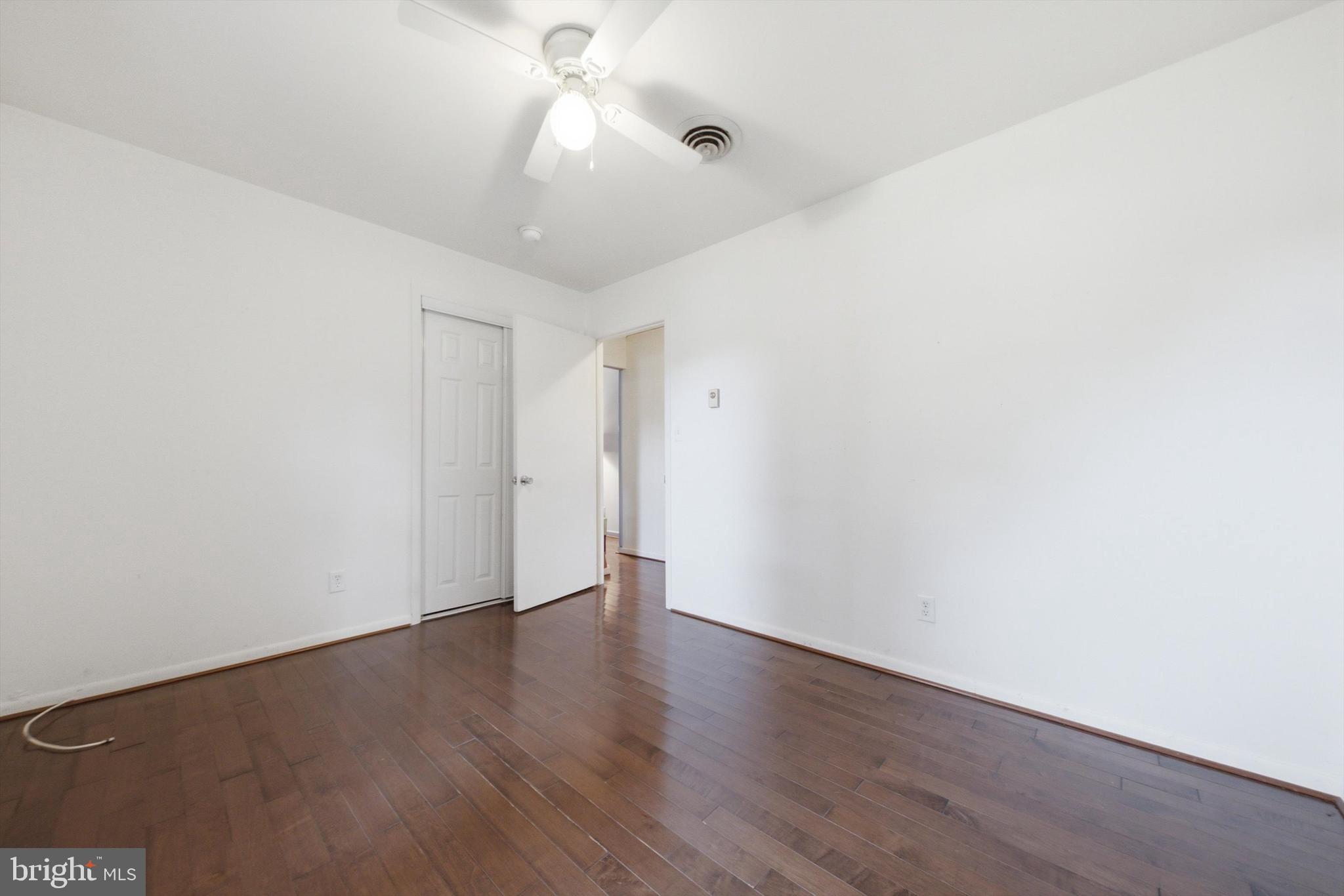 ELMHURST - Residential