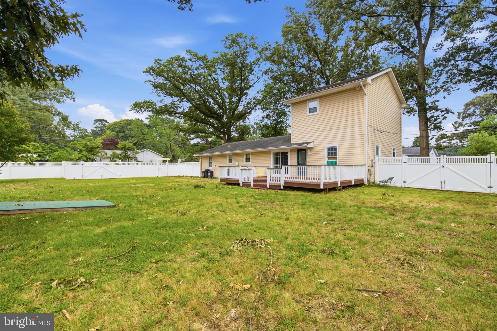 ELMHURST - Residential