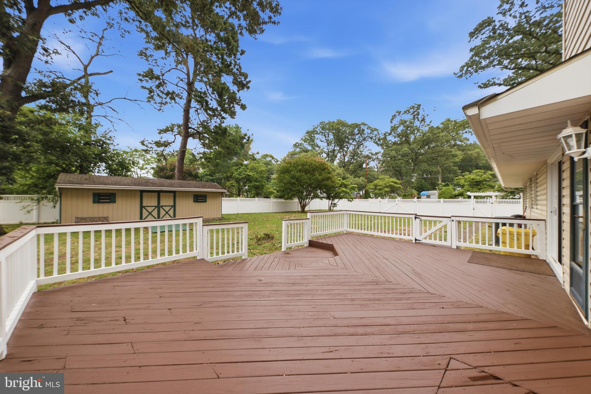 ELMHURST - Residential