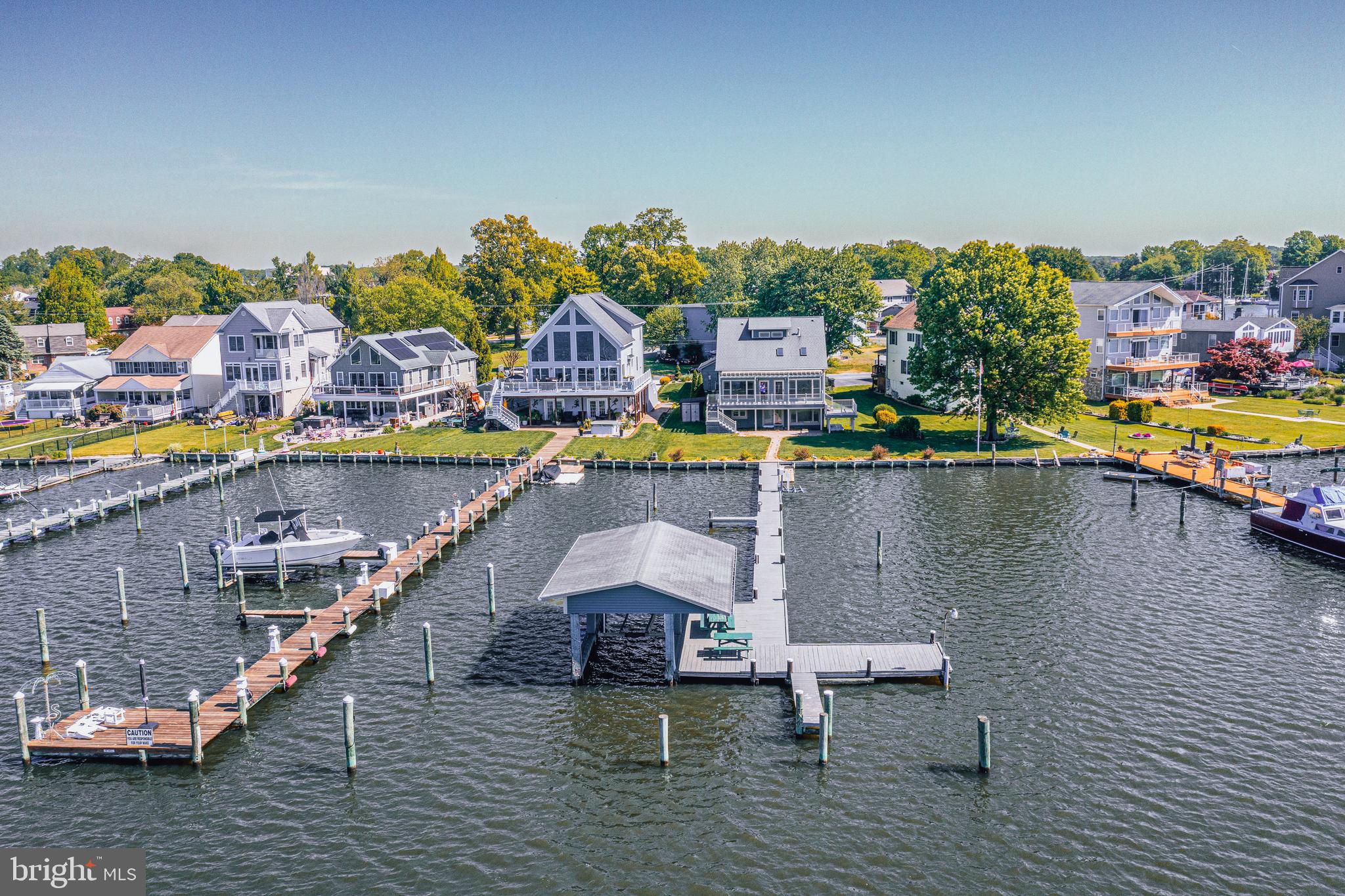 MIDDLE RIVER - Residential