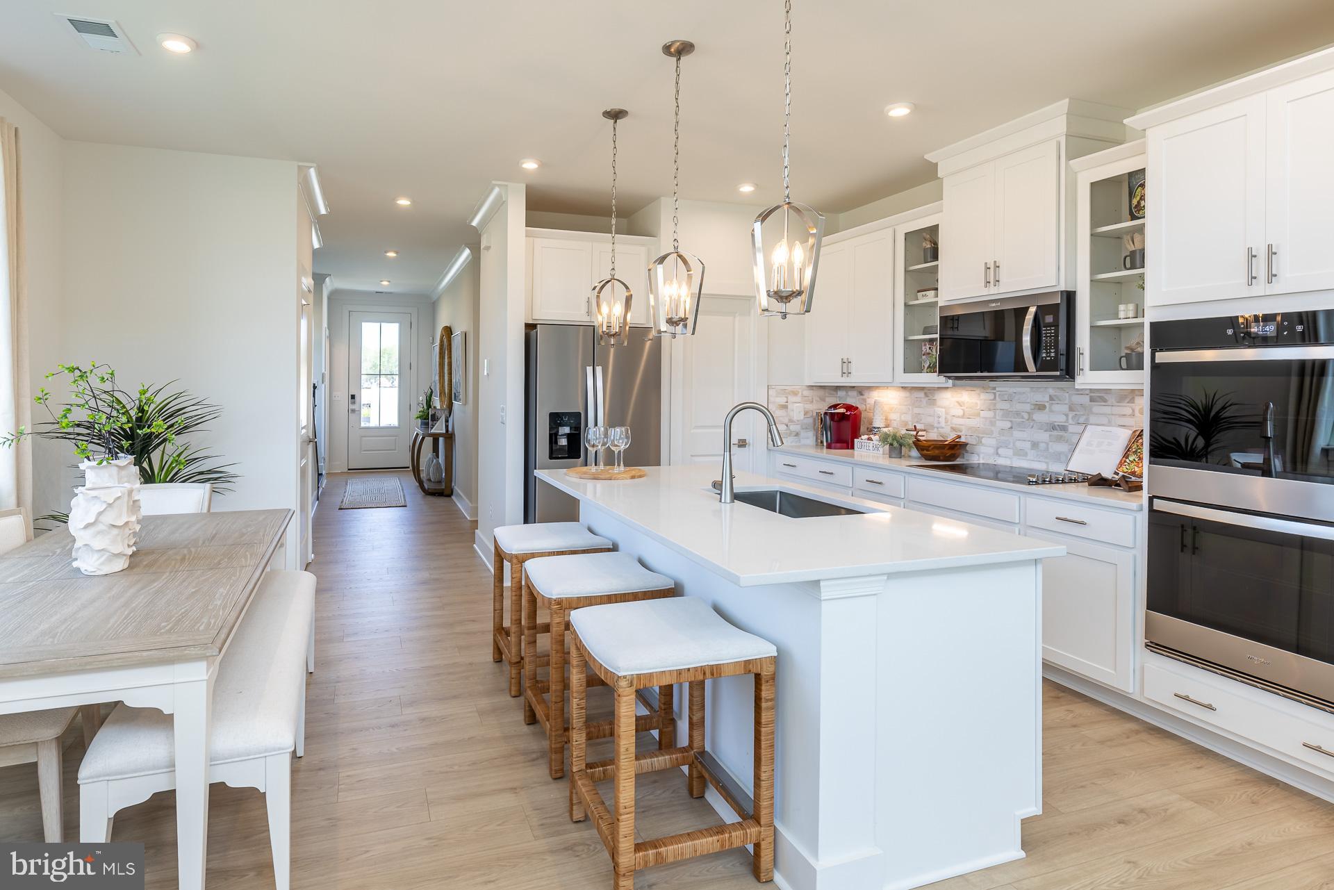SYCAMORE CHASE - Residential