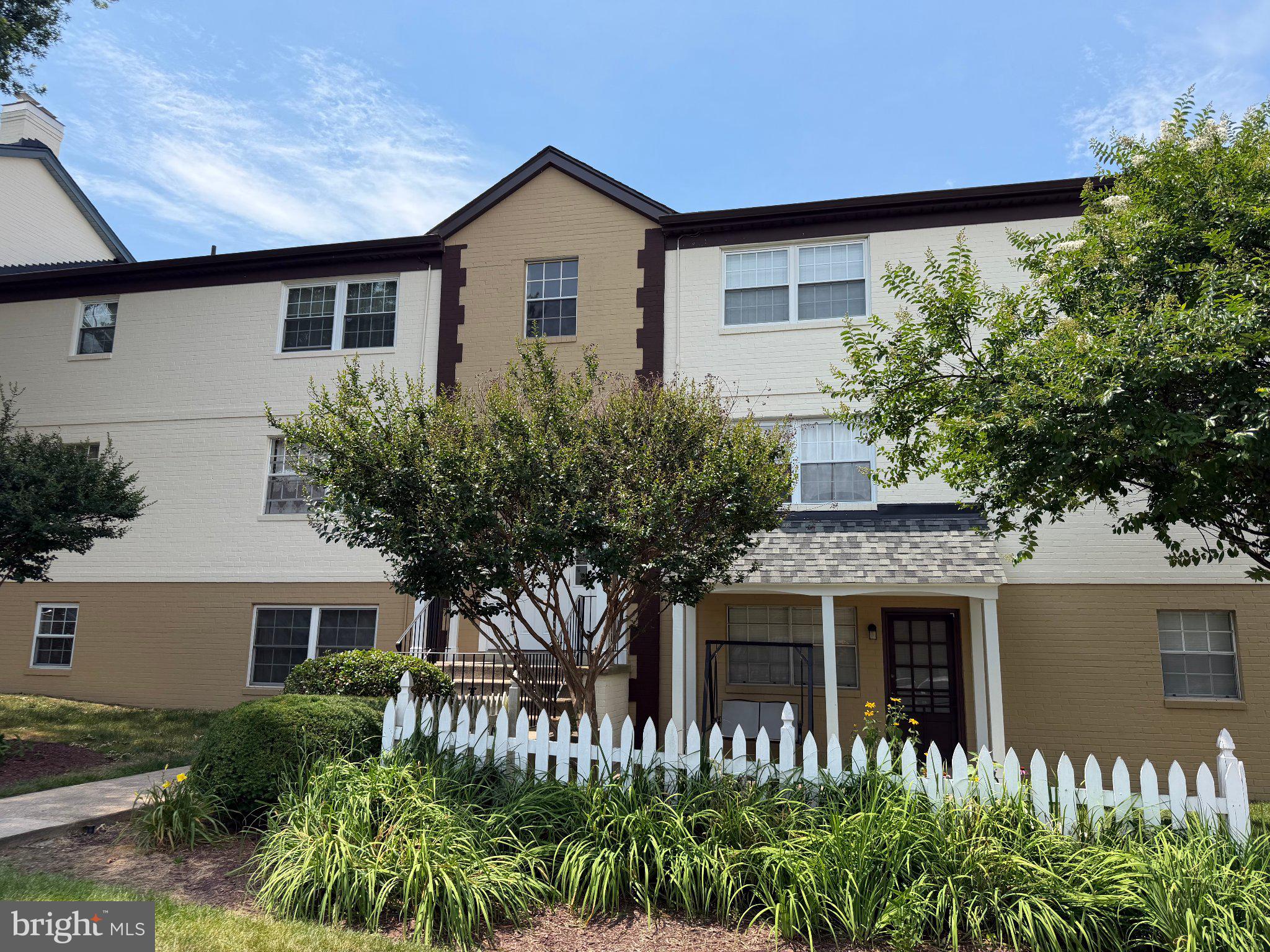 MONTPELIER VILLAGE - Residential