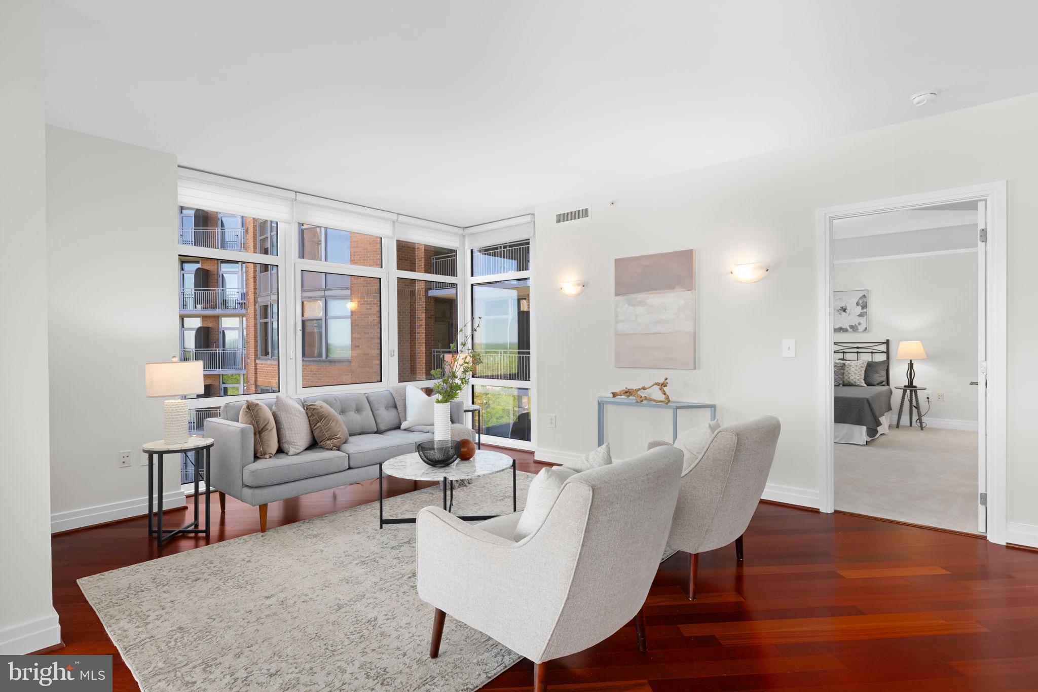 ONE PARK CREST - Residential