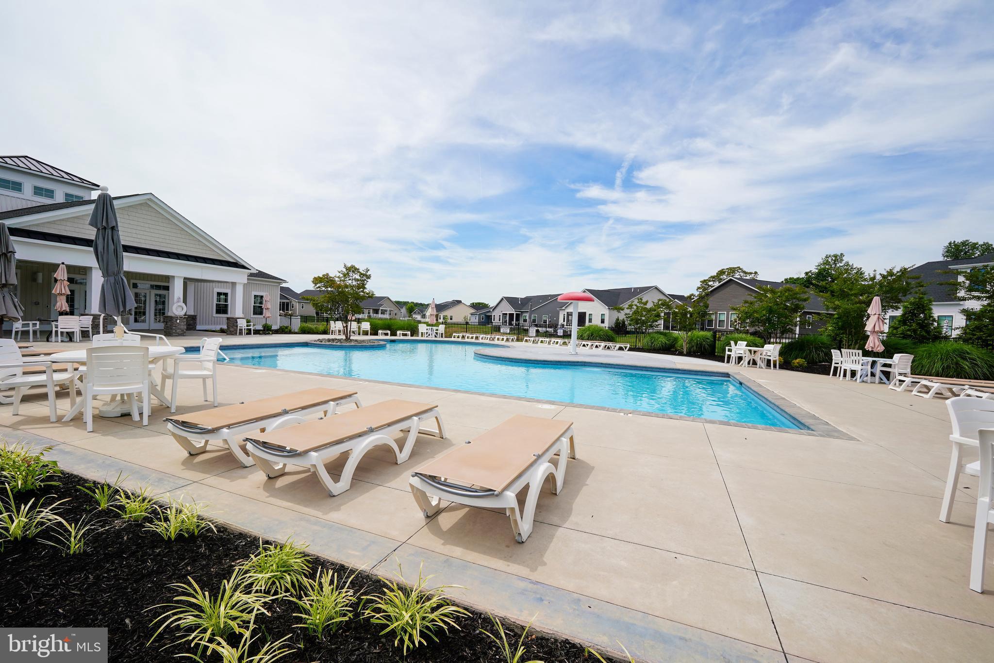 OCEAN MEADOWS - Residential