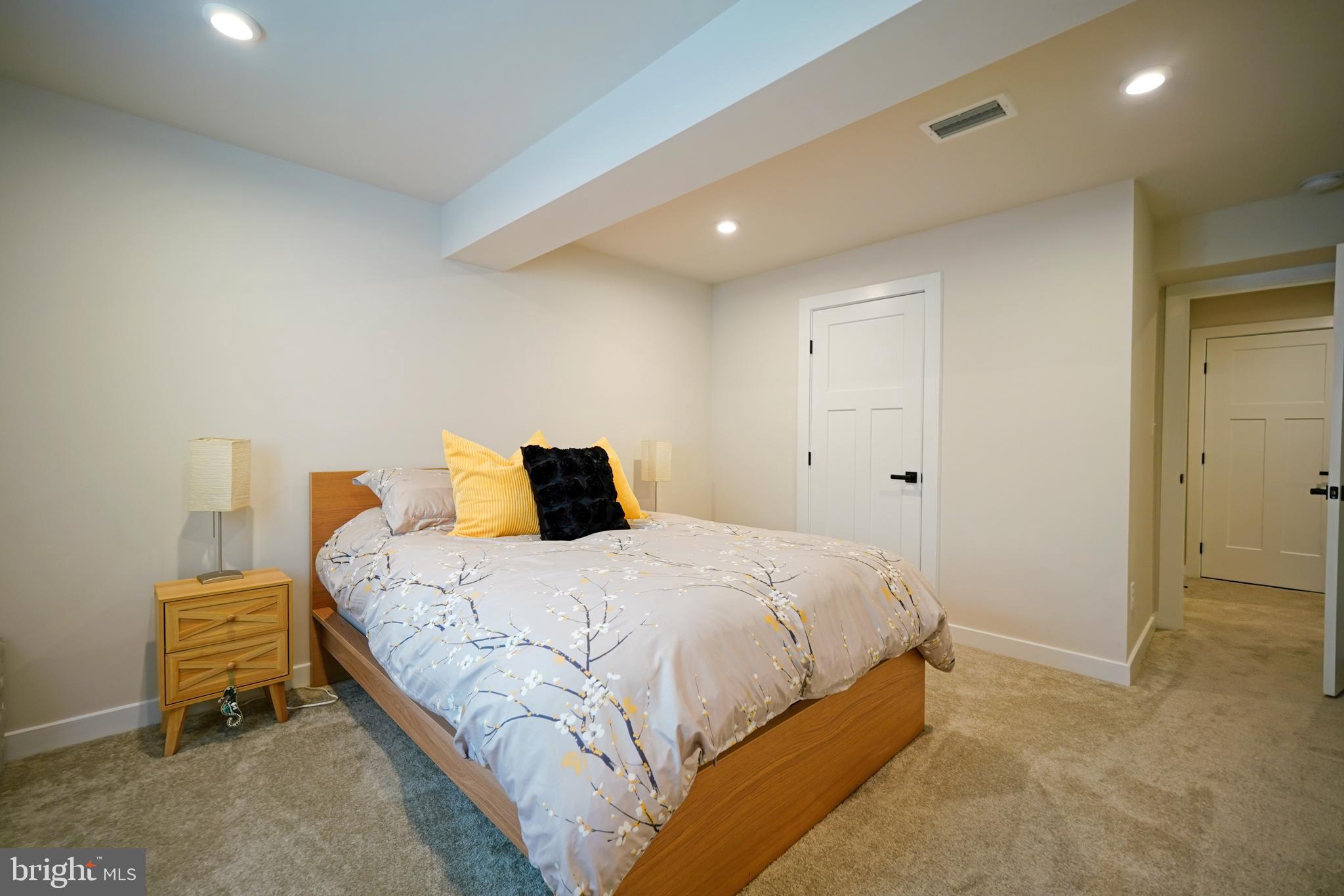 OCEAN MEADOWS - Residential