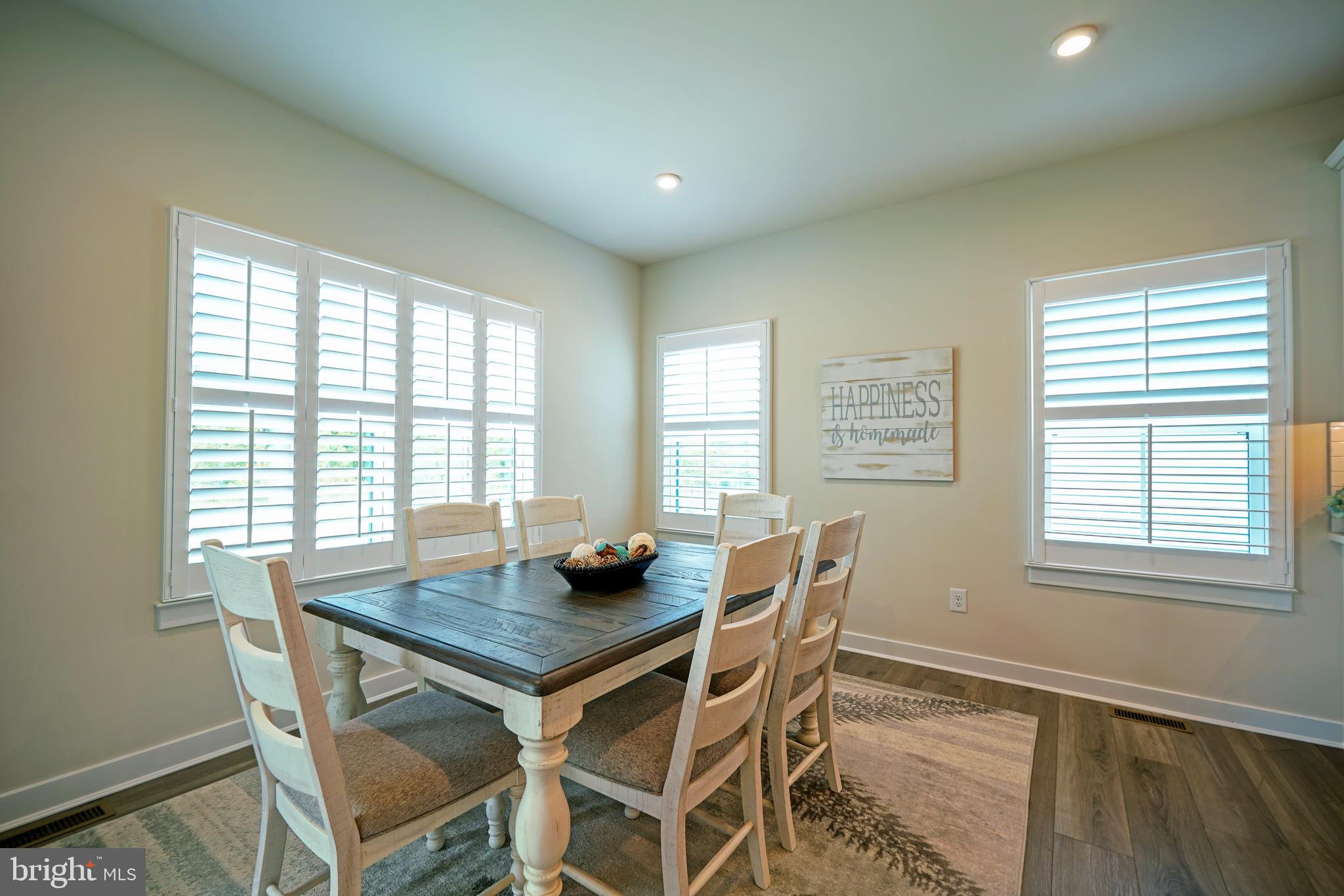 OCEAN MEADOWS - Residential