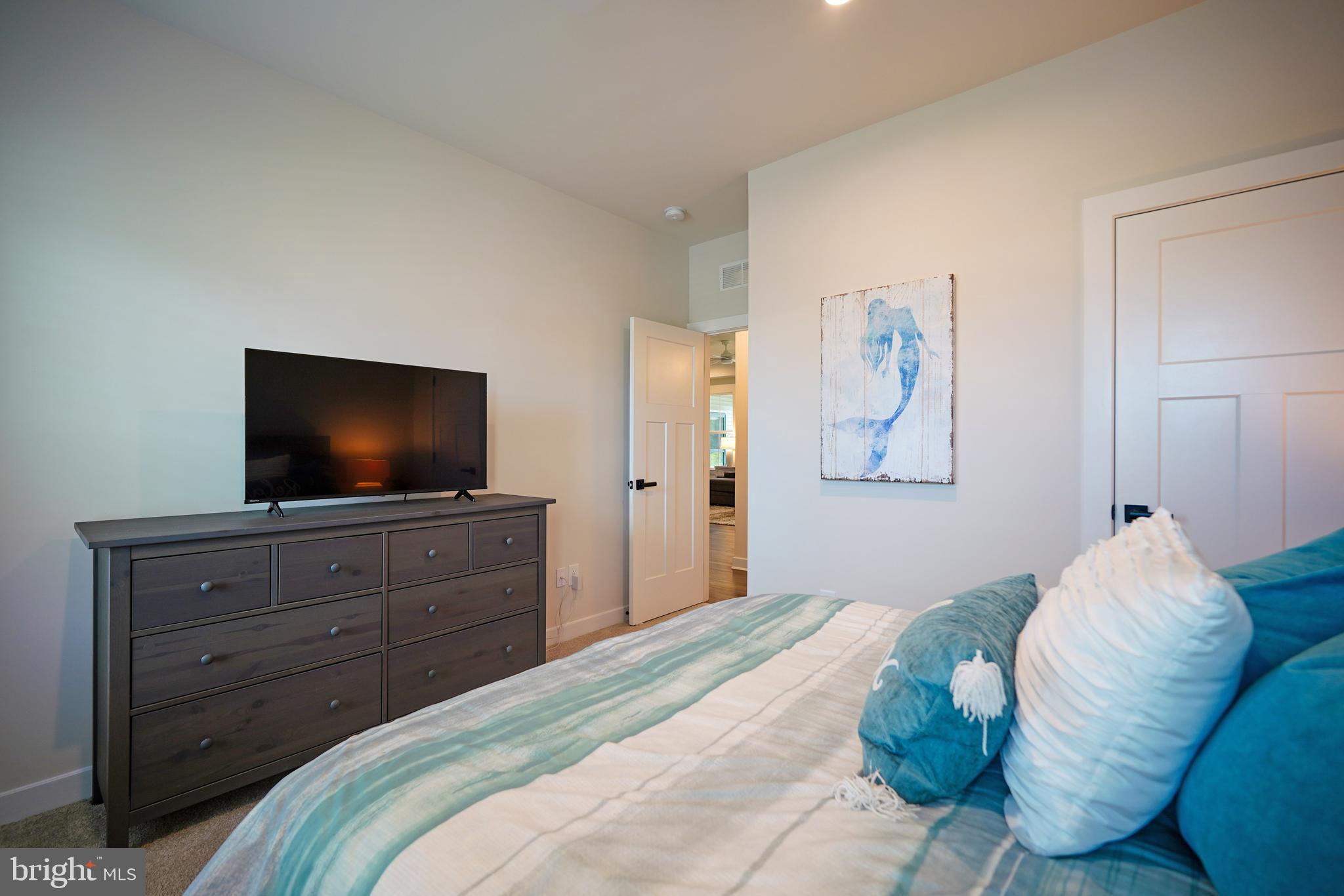OCEAN MEADOWS - Residential