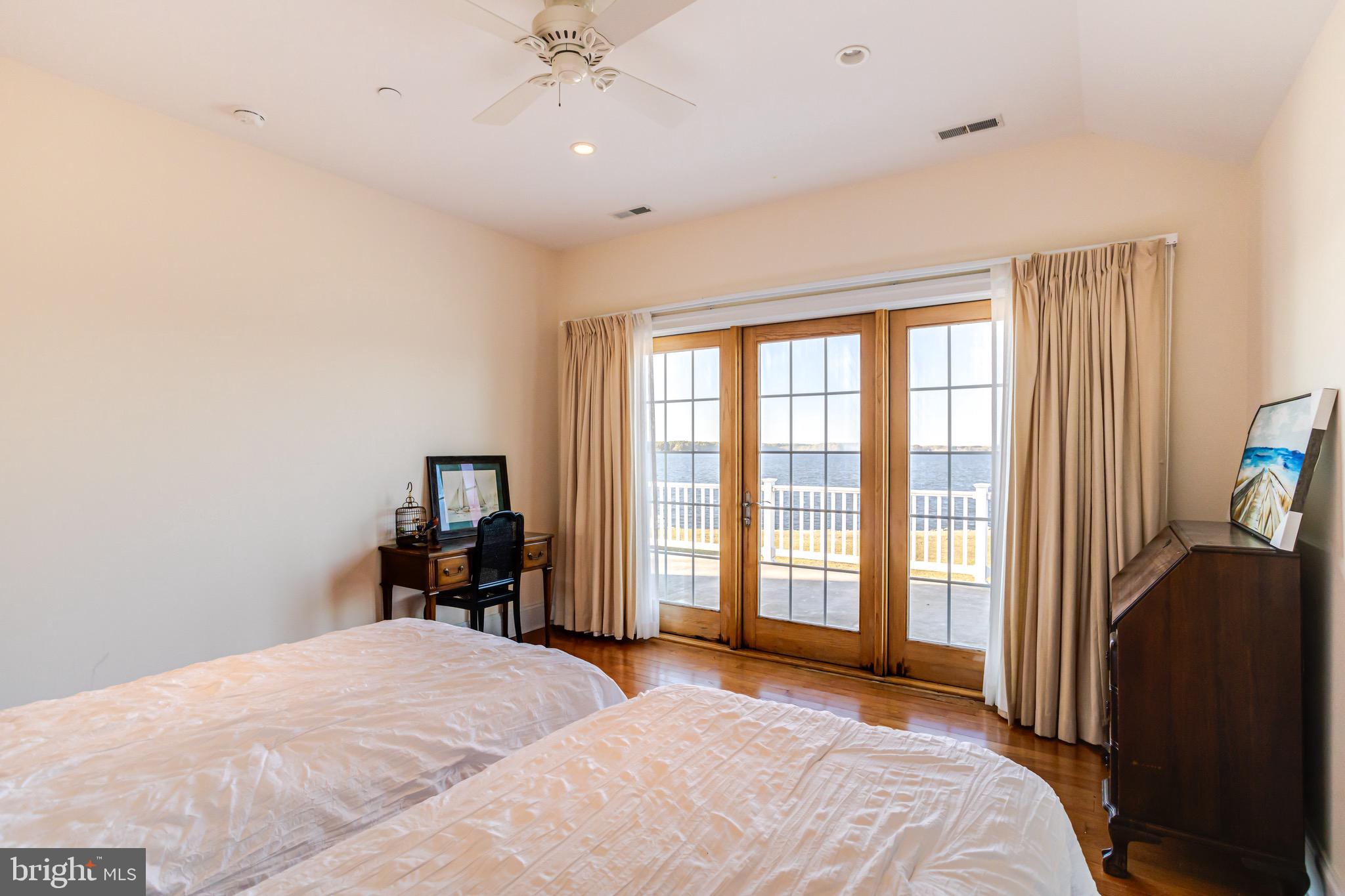CEDAR POINT - Residential