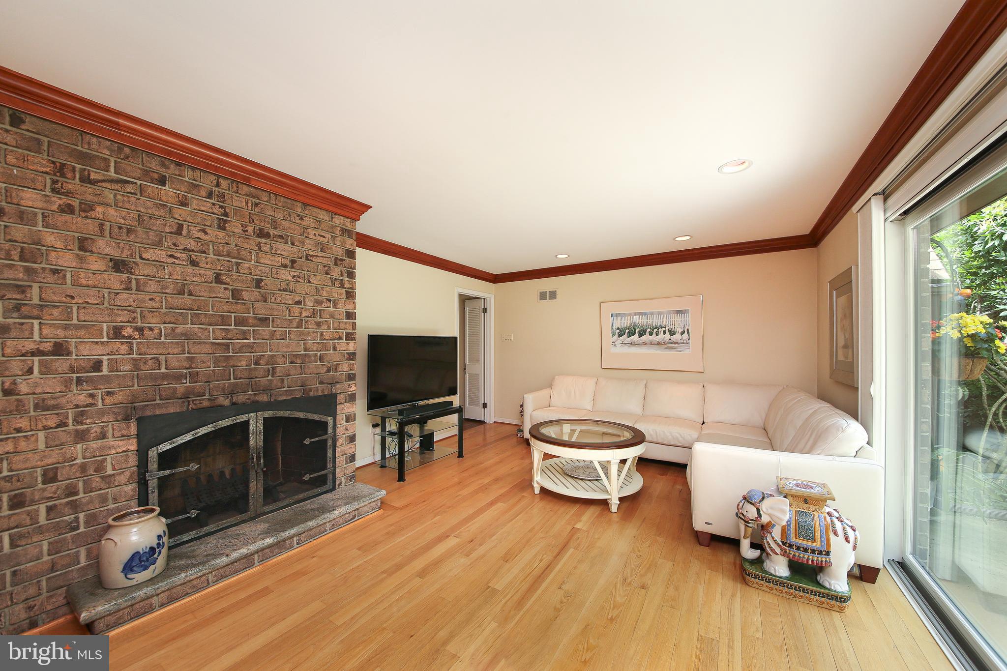 HUNTERS RUN - Residential