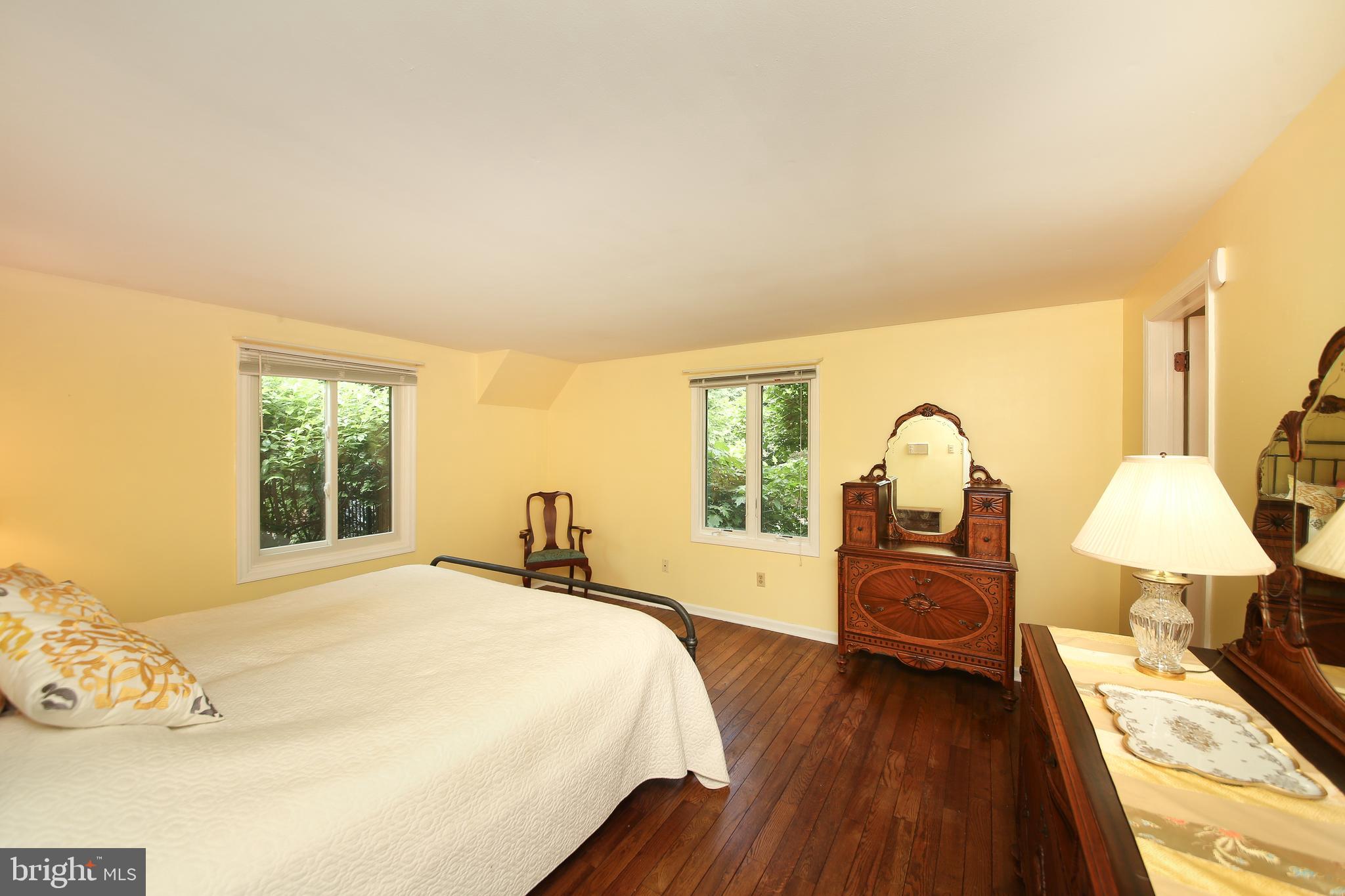 HUNTERS RUN - Residential