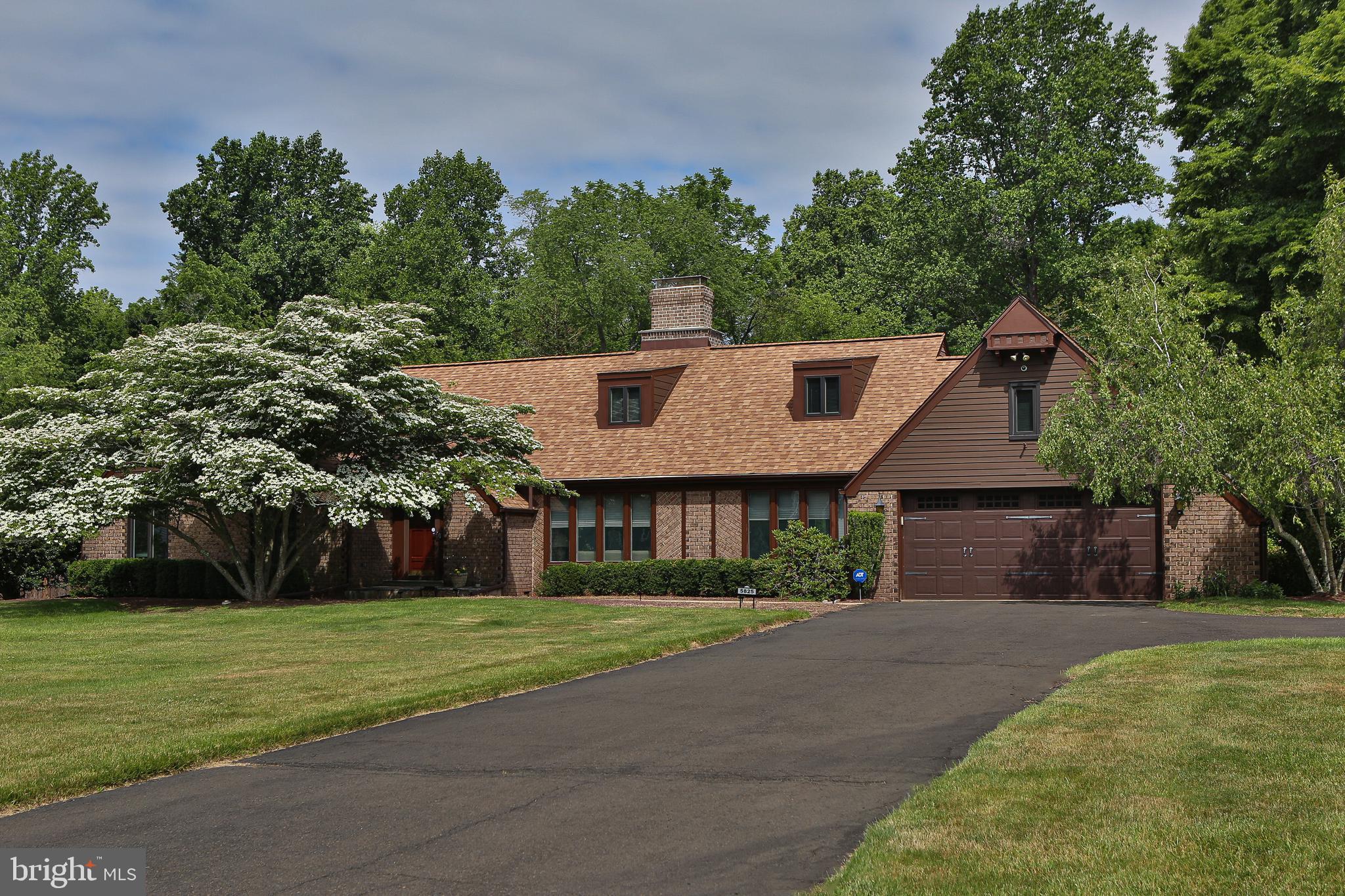 HUNTERS RUN - Residential