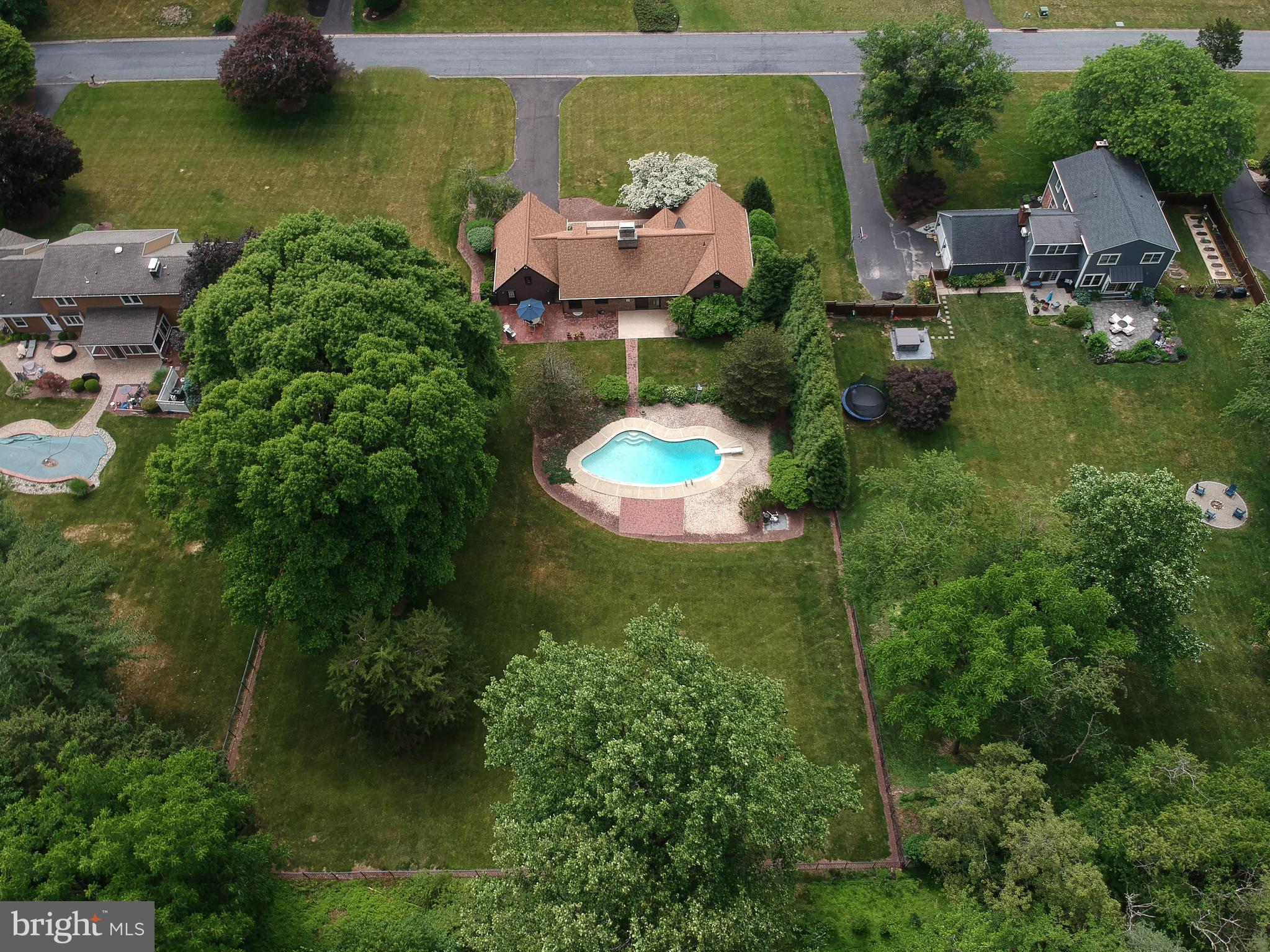 HUNTERS RUN - Residential