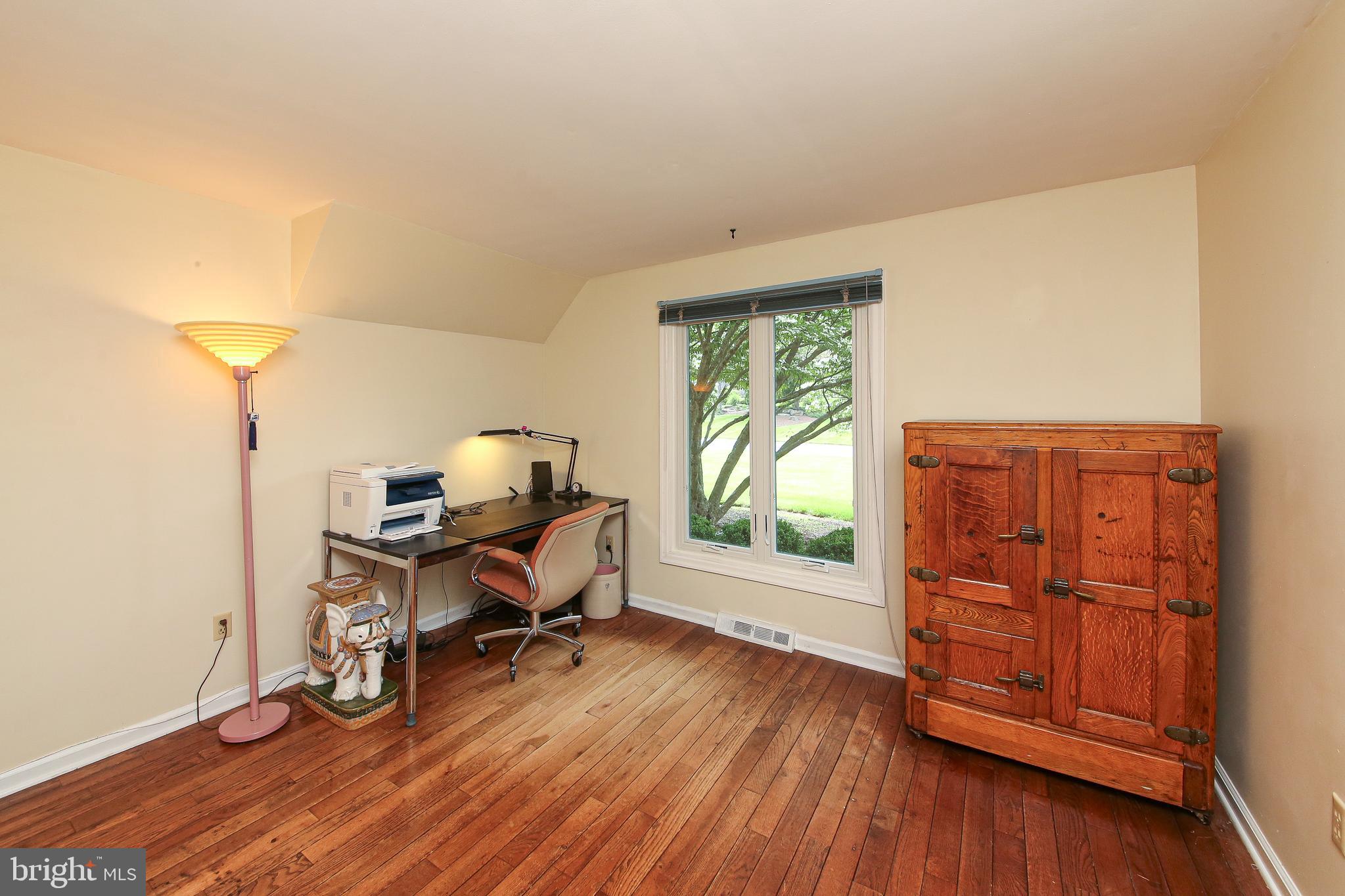 HUNTERS RUN - Residential
