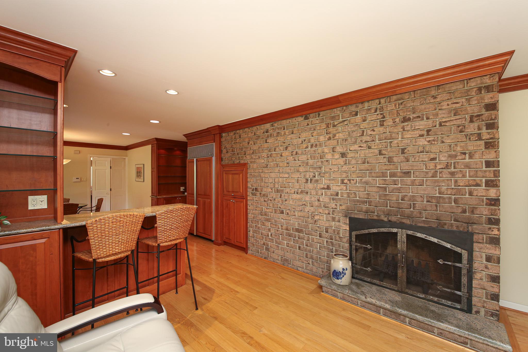HUNTERS RUN - Residential