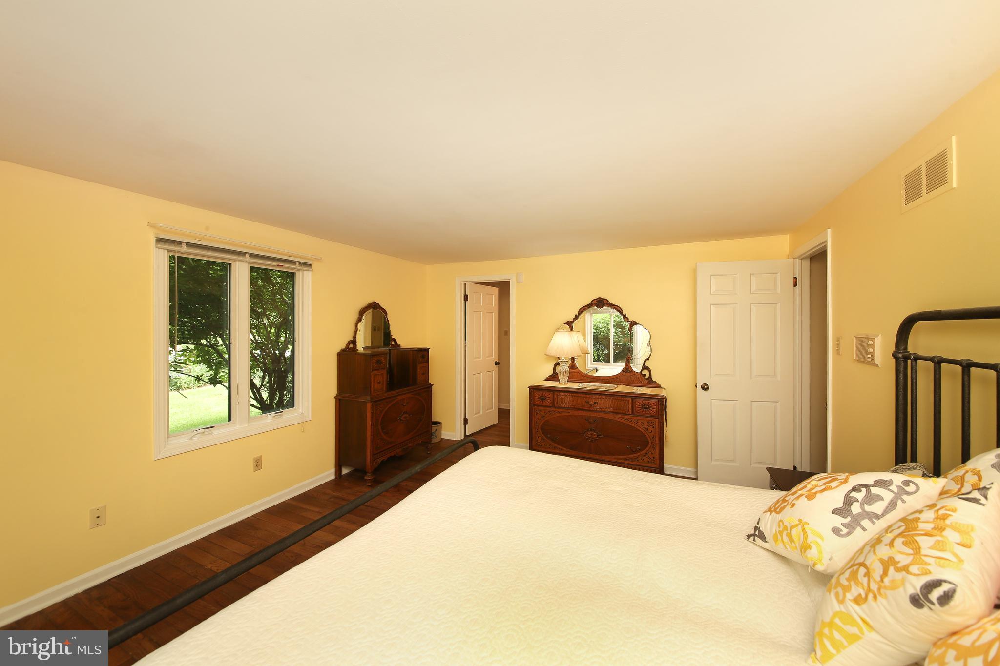 HUNTERS RUN - Residential