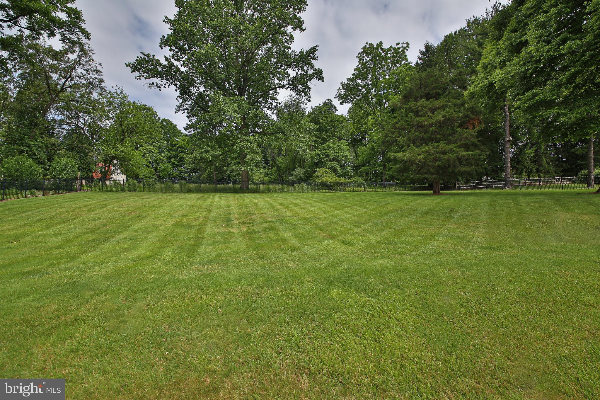 HUNTERS RUN - Residential