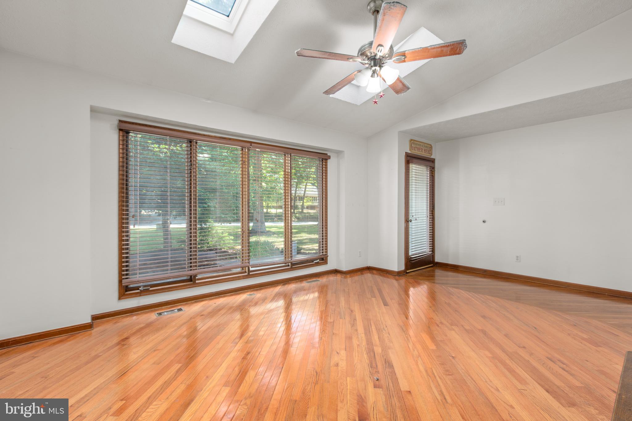SHADE TREE - Residential