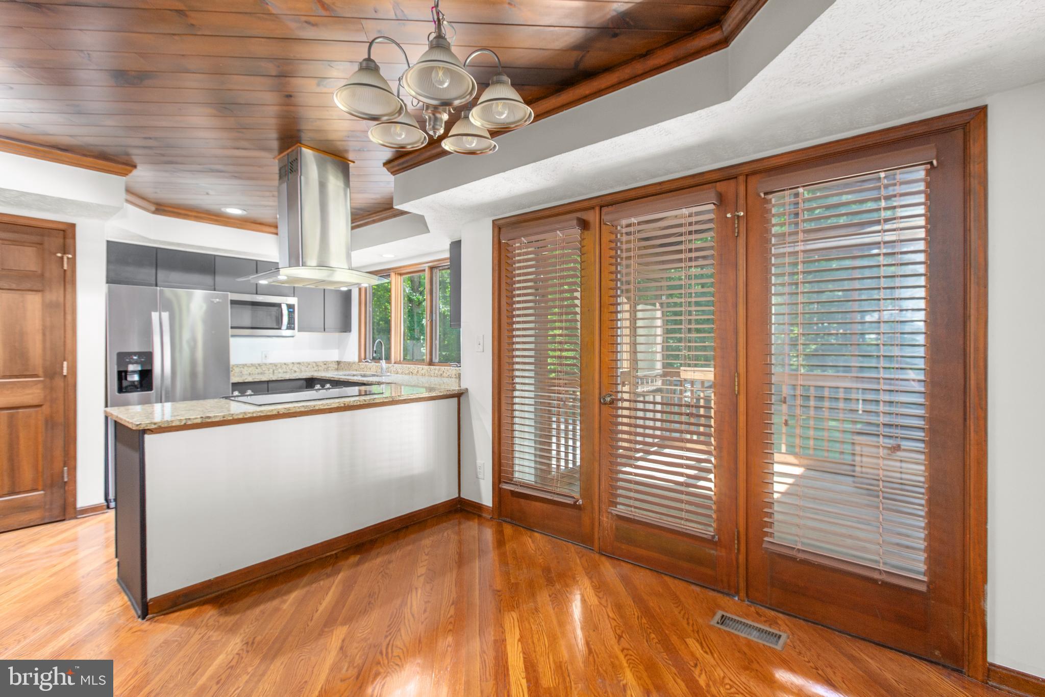 SHADE TREE - Residential