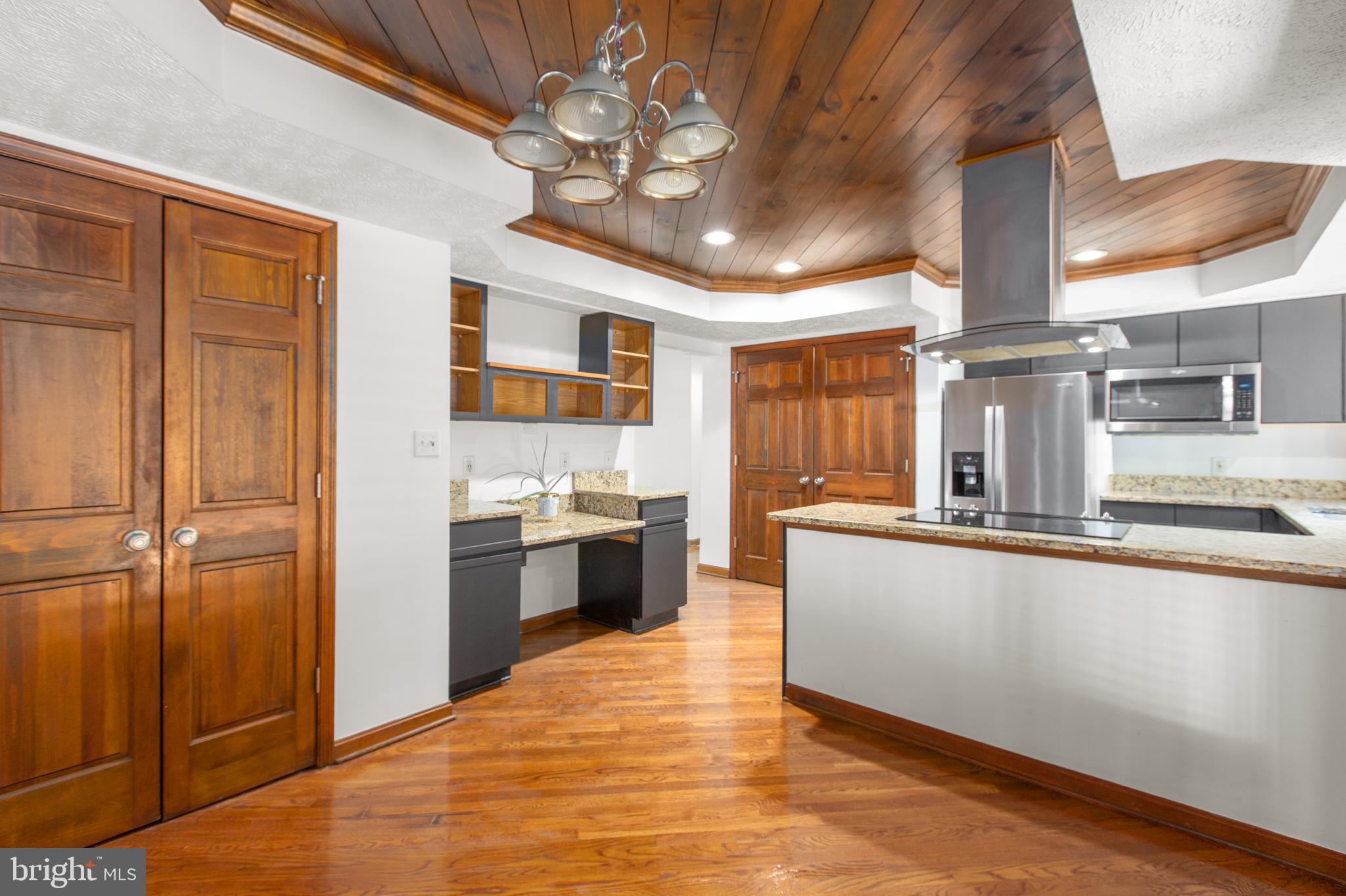 SHADE TREE - Residential