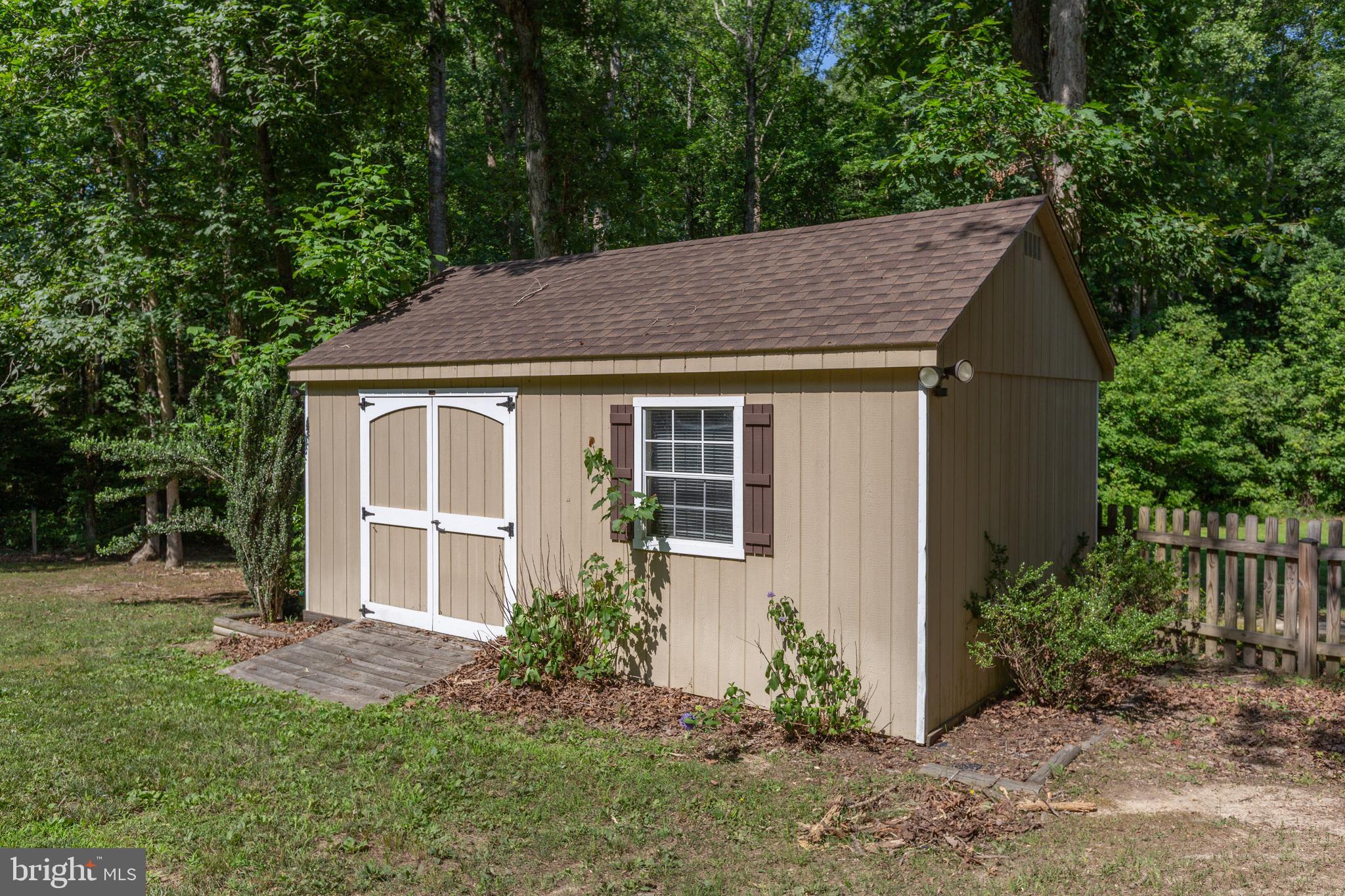 SHADE TREE - Residential