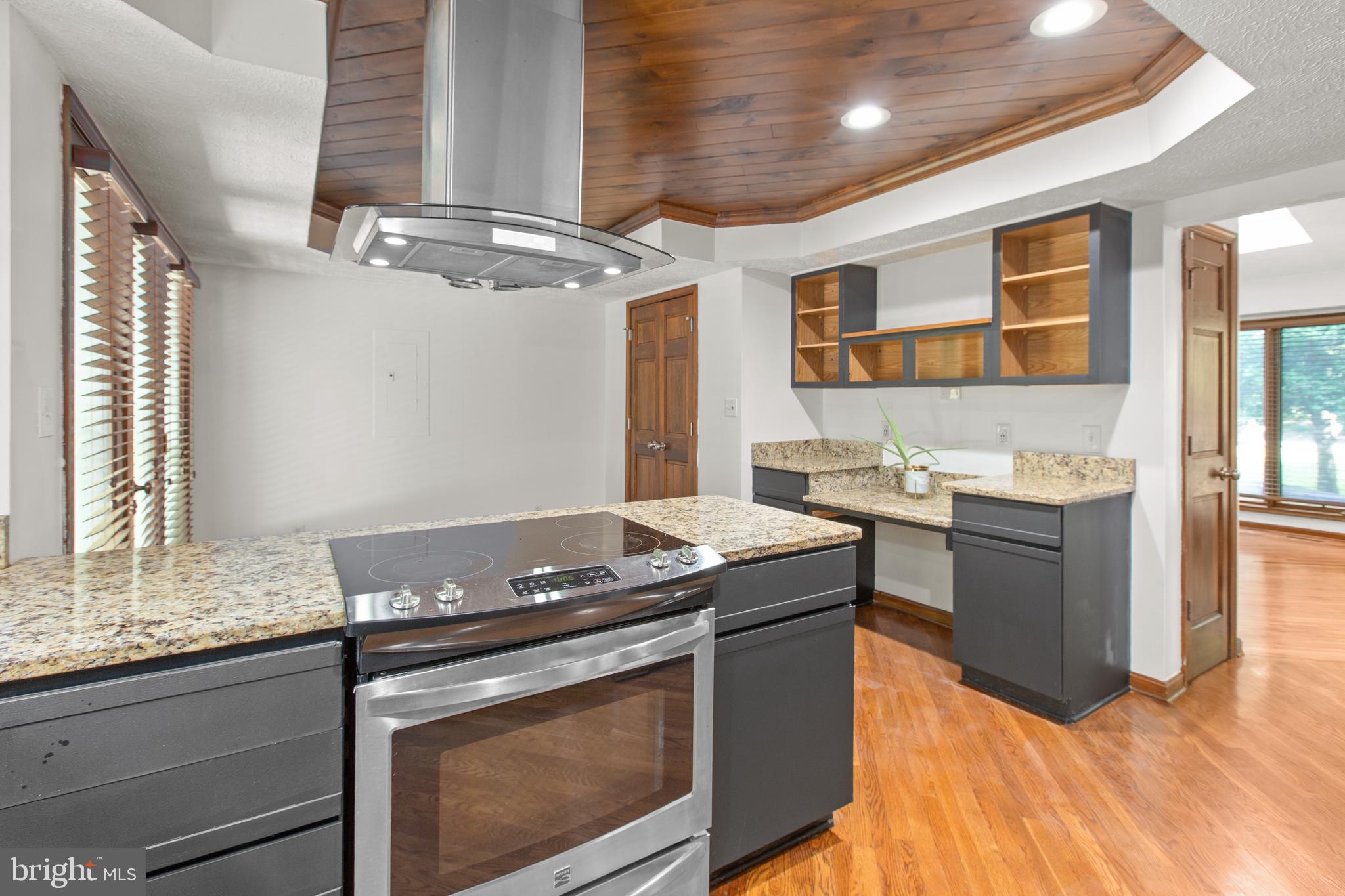 SHADE TREE - Residential