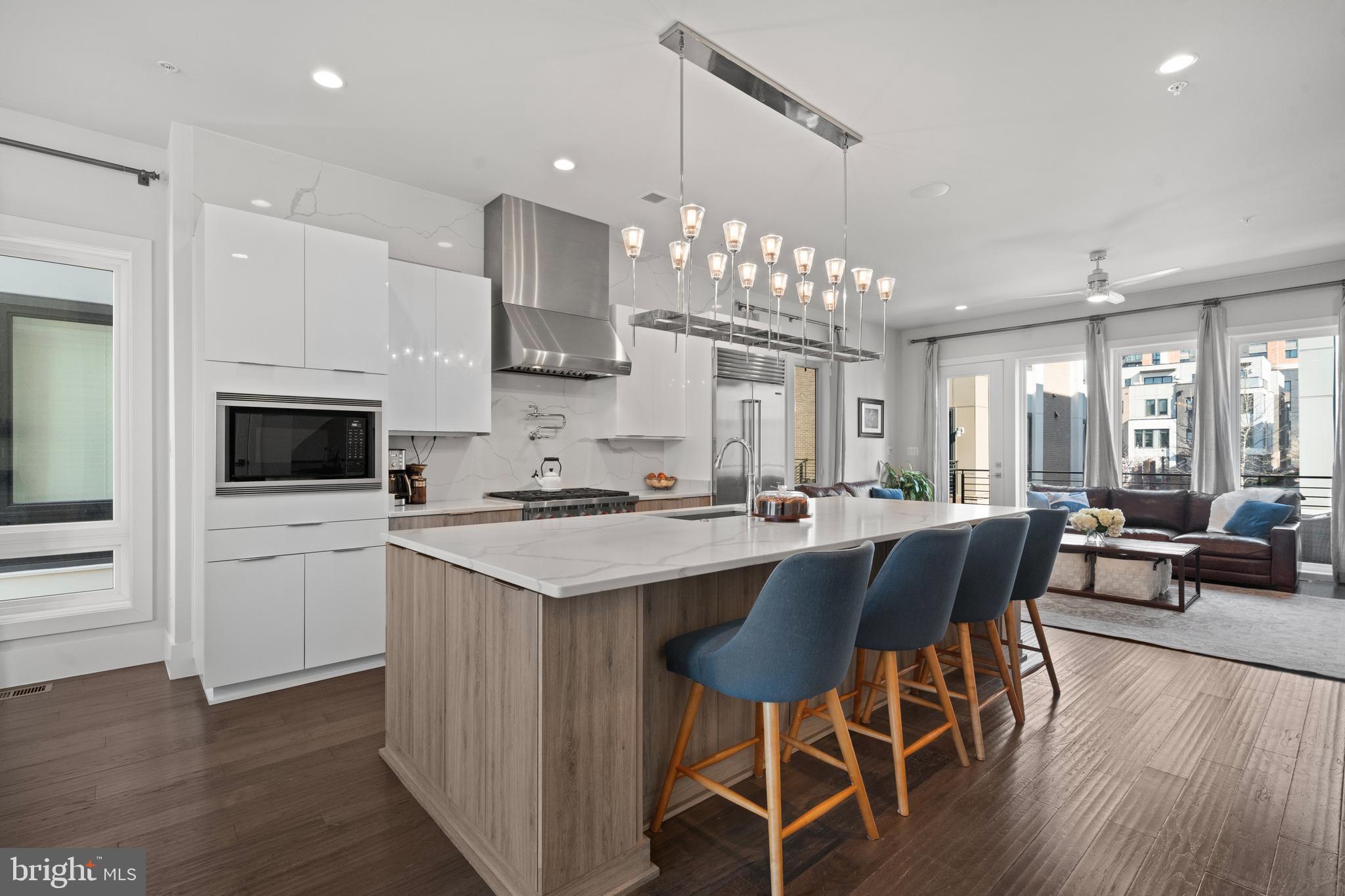 EISENHOWER SQUARE - Residential Lease