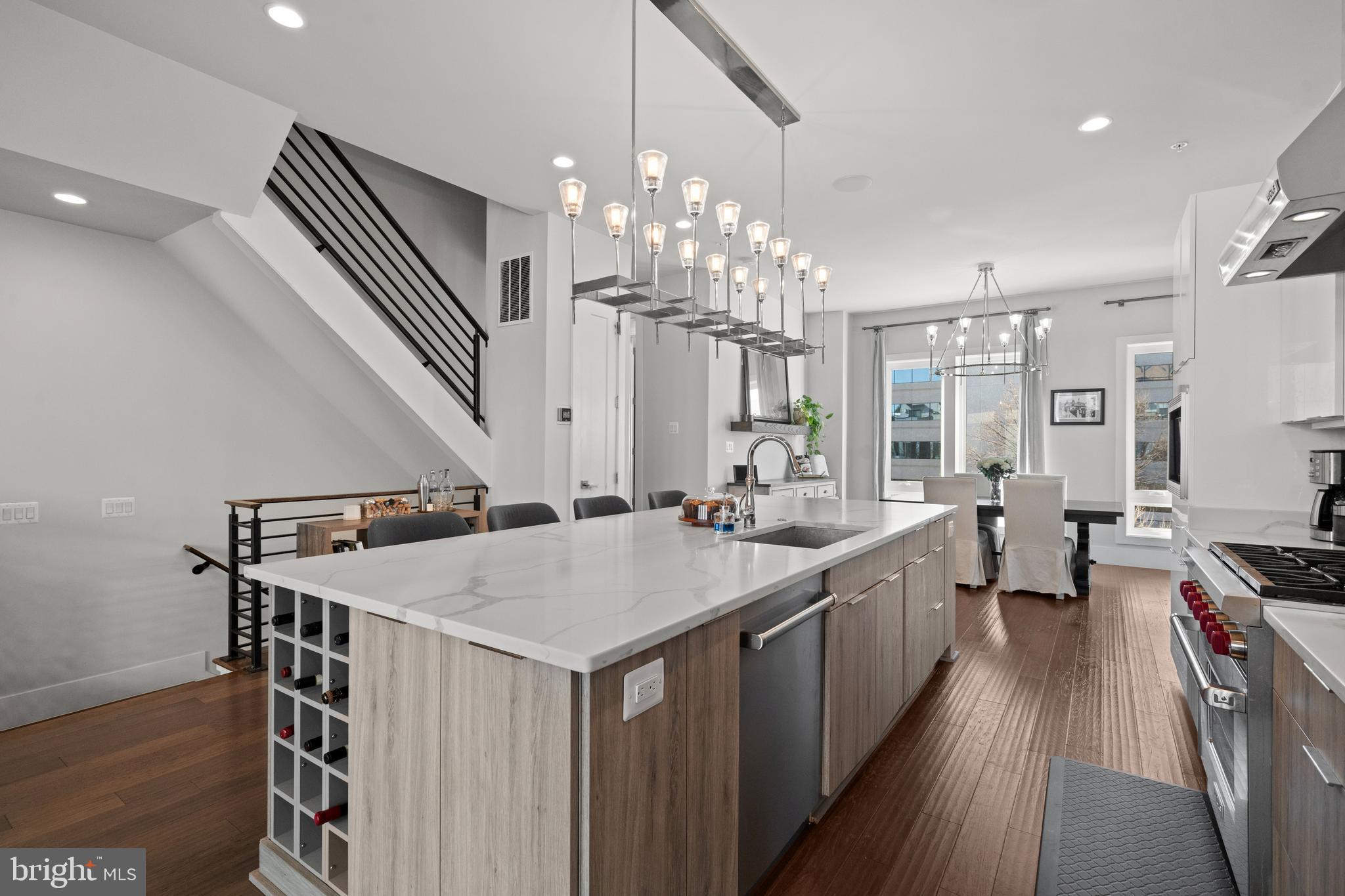 EISENHOWER SQUARE - Residential Lease