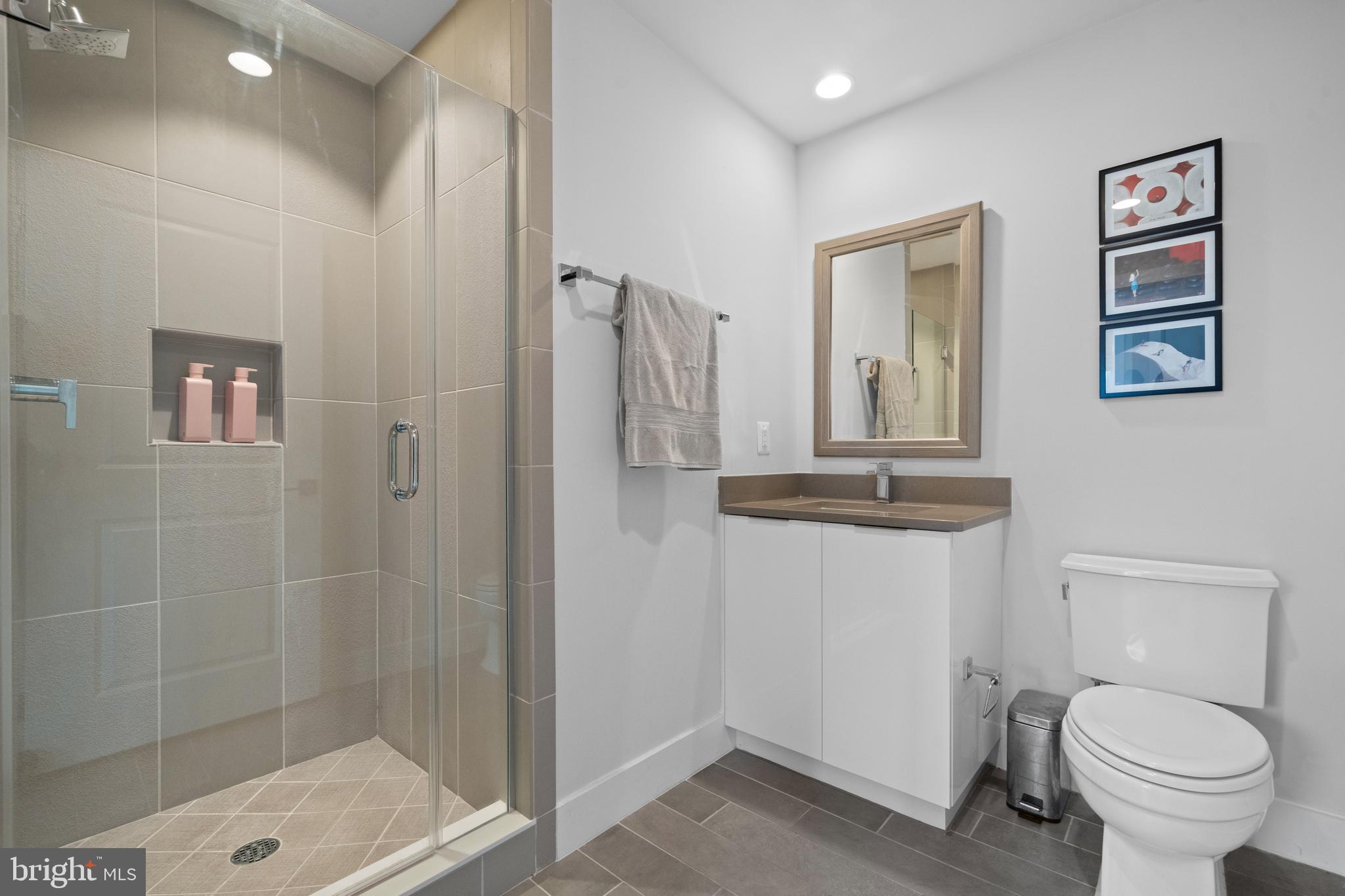 EISENHOWER SQUARE - Residential Lease