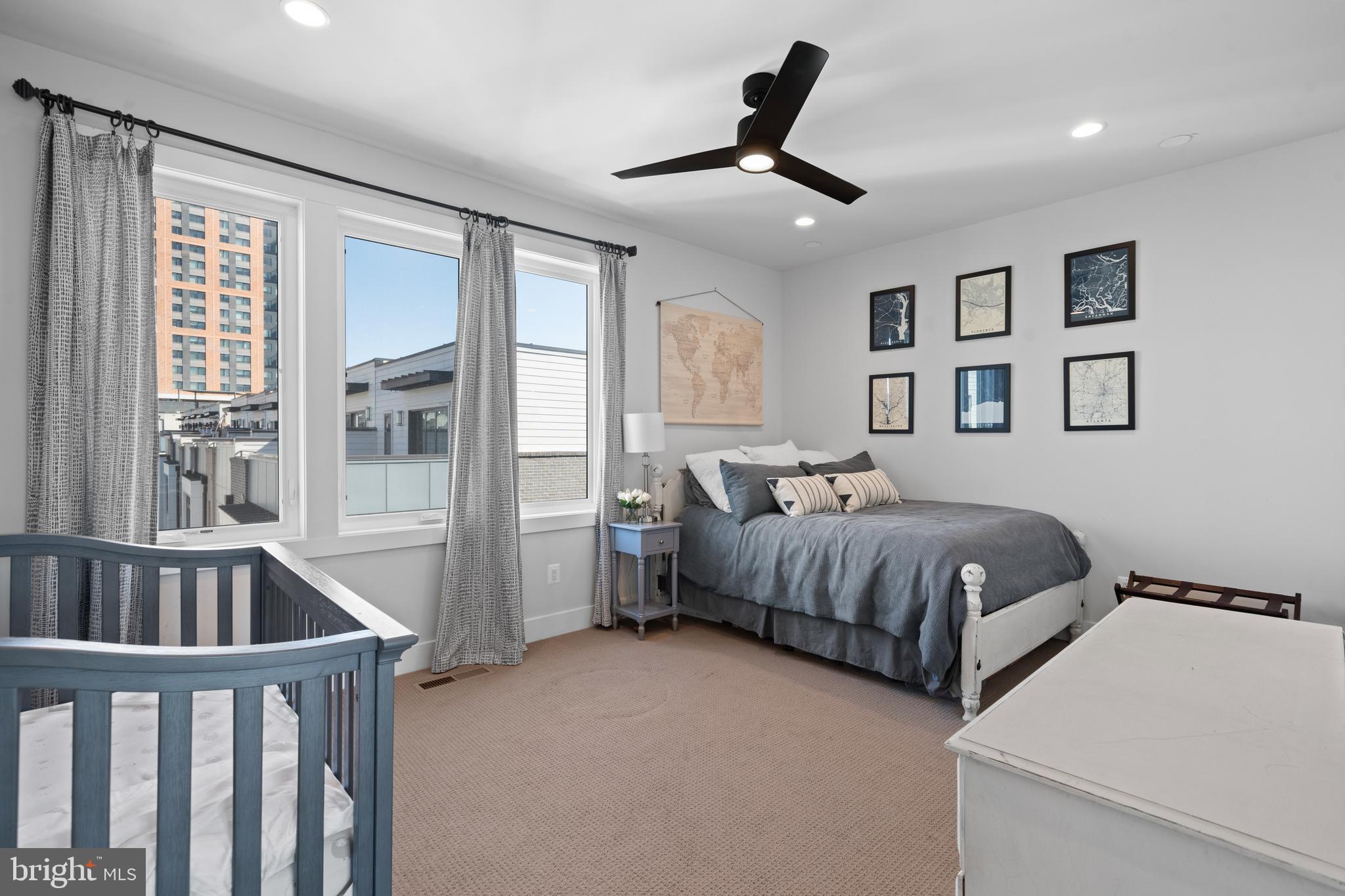 EISENHOWER SQUARE - Residential Lease