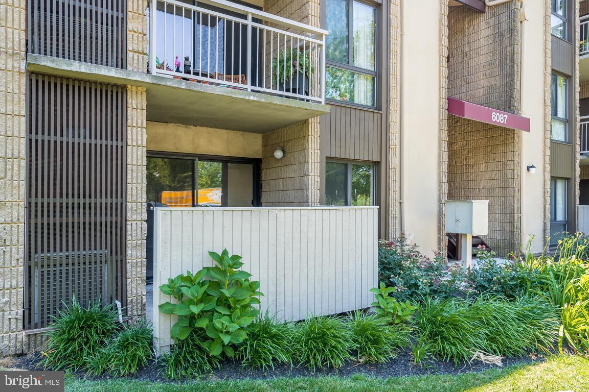 VILLAGE OF LONG REACH - Residential