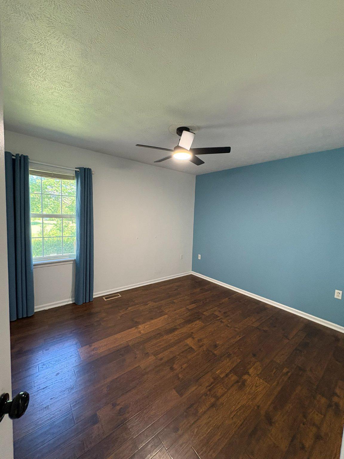 PENN STREET - Residential