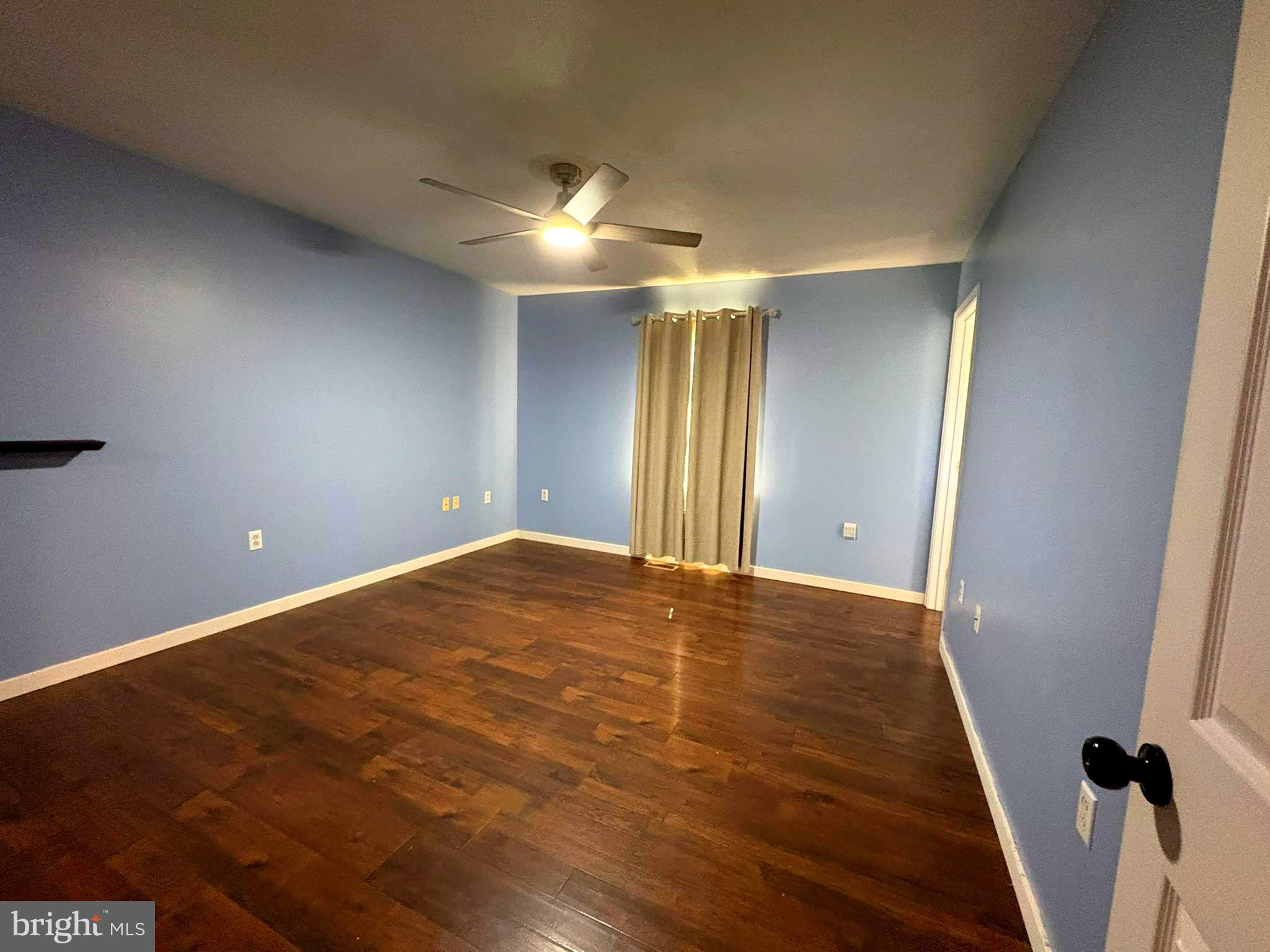 PENN STREET - Residential