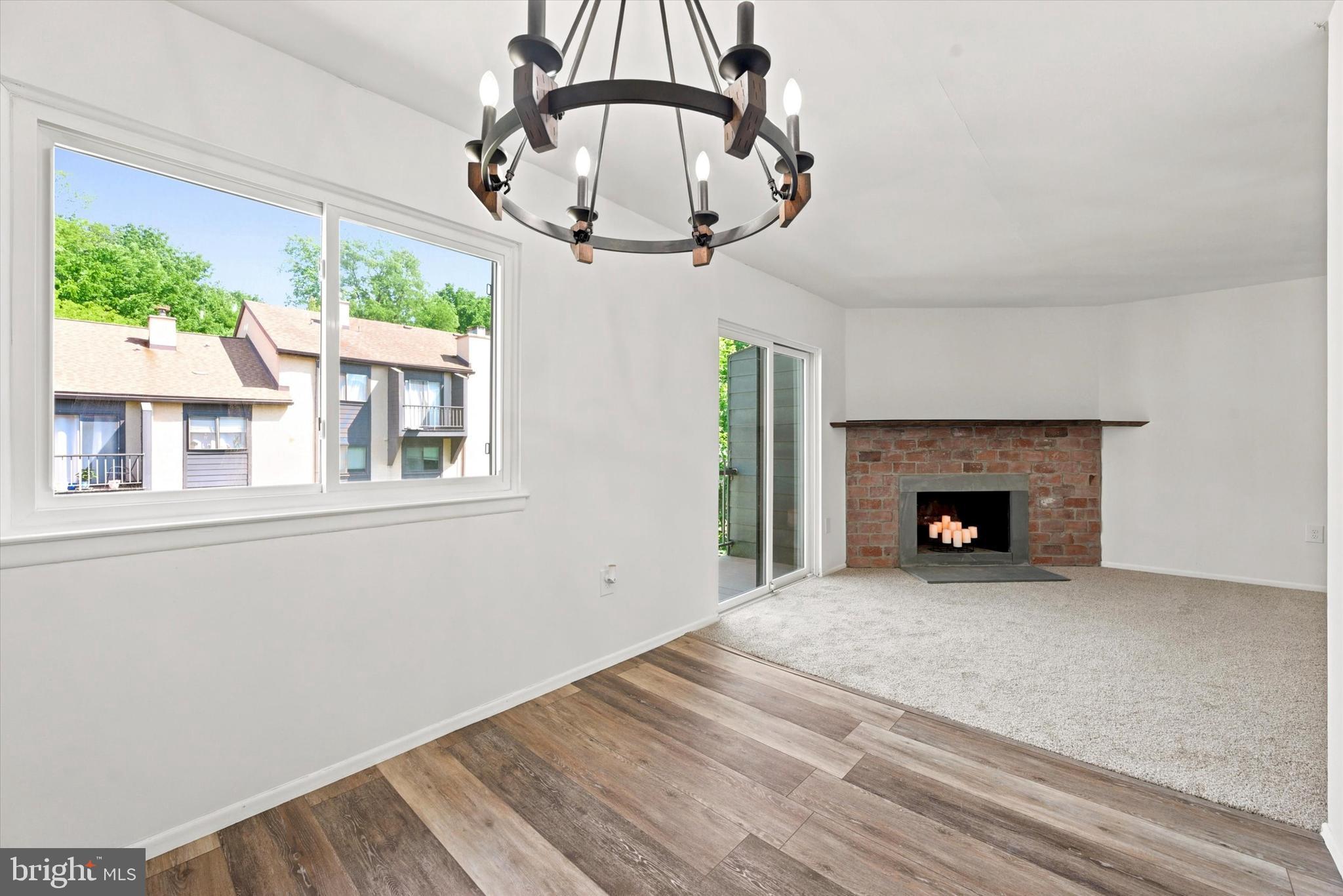 PAINTERS CROSSING - Residential