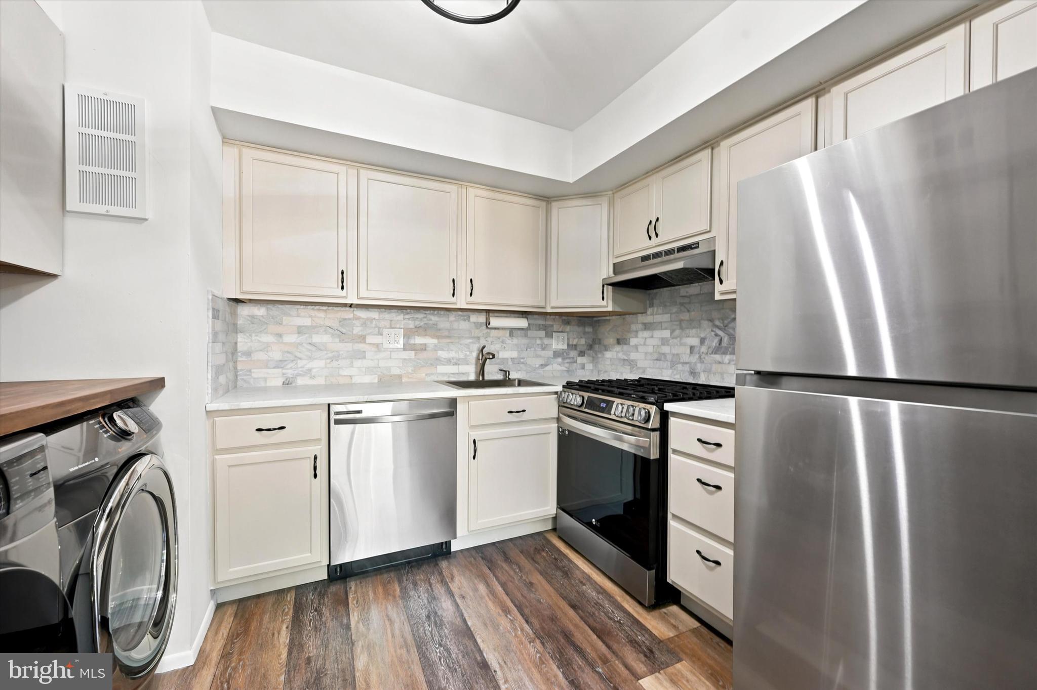 PAINTERS CROSSING - Residential