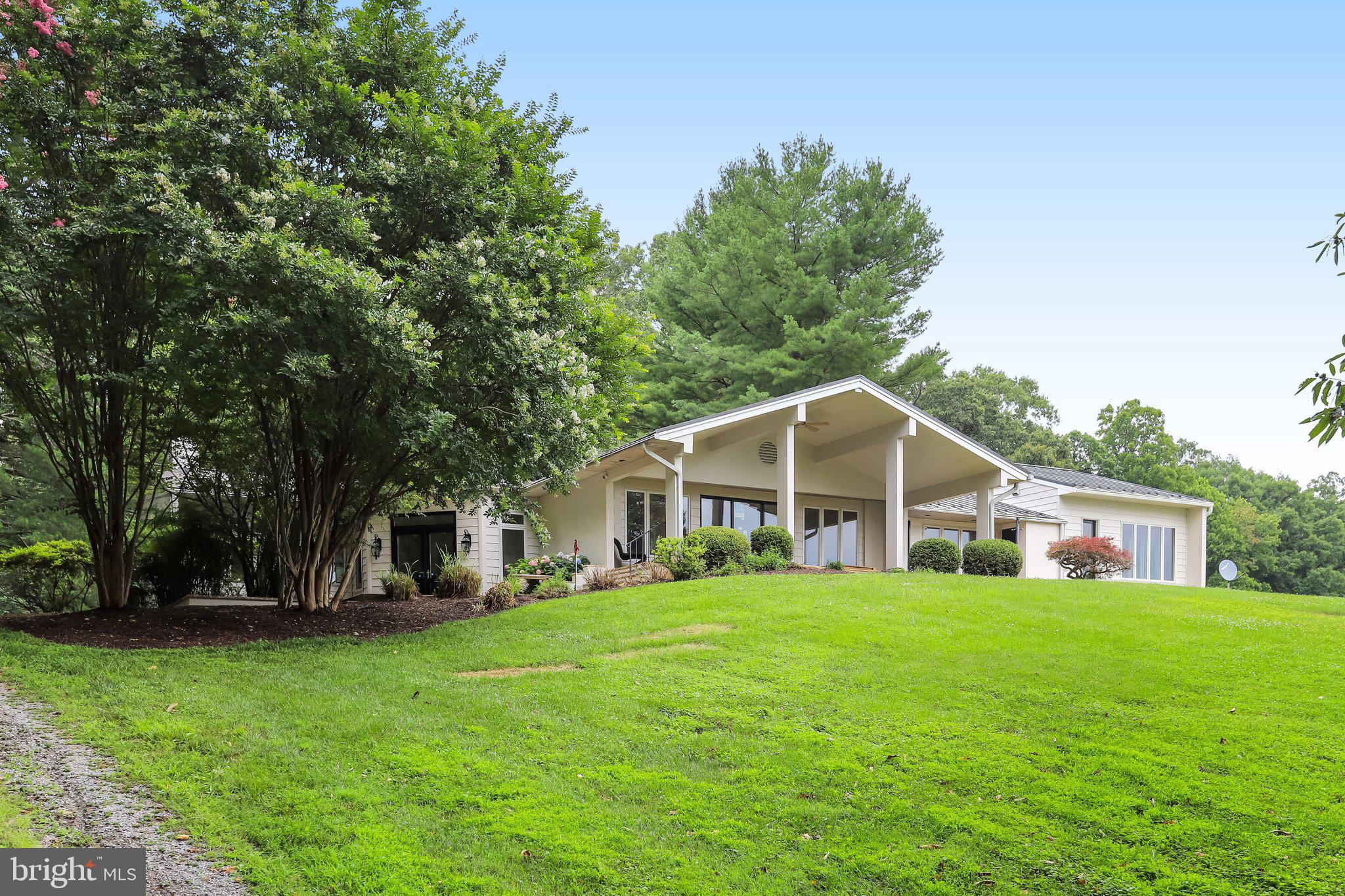 RIVERFIELD ESTATES - Residential