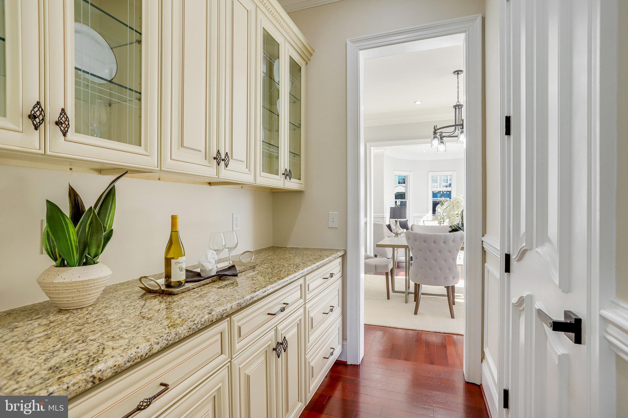 PIMMIT HILLS - Residential
